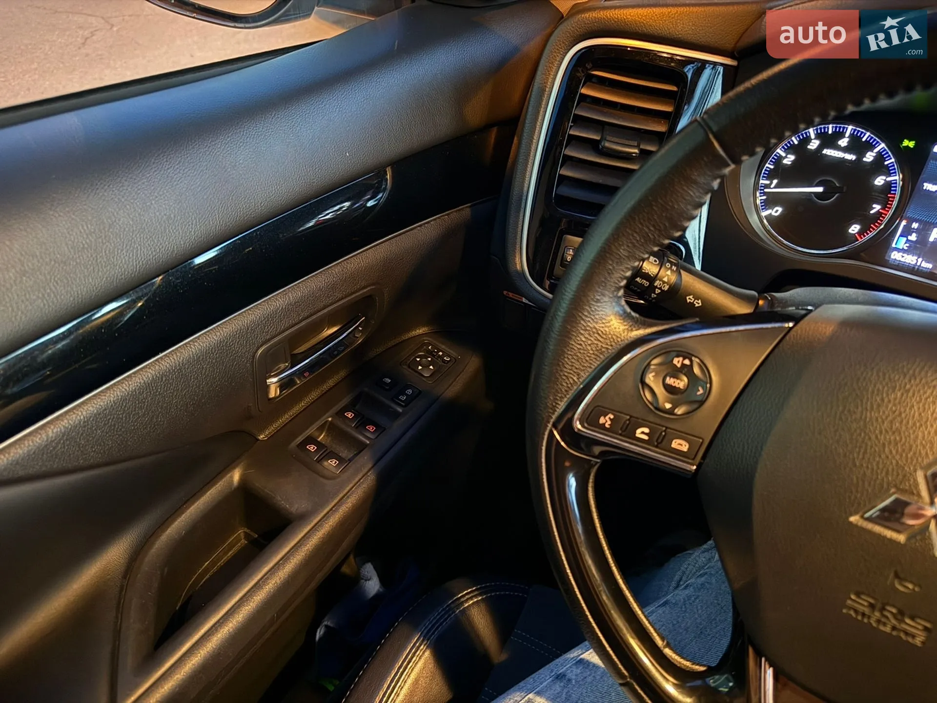 2019 Mitsubishi Outlander - мініатюра 29