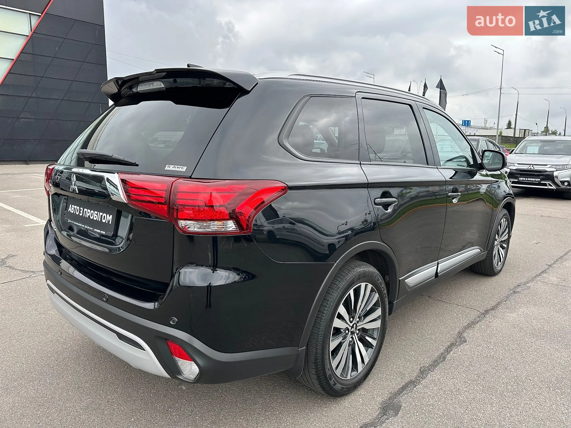 2021 Mitsubishi Outlander - мініатюра 8