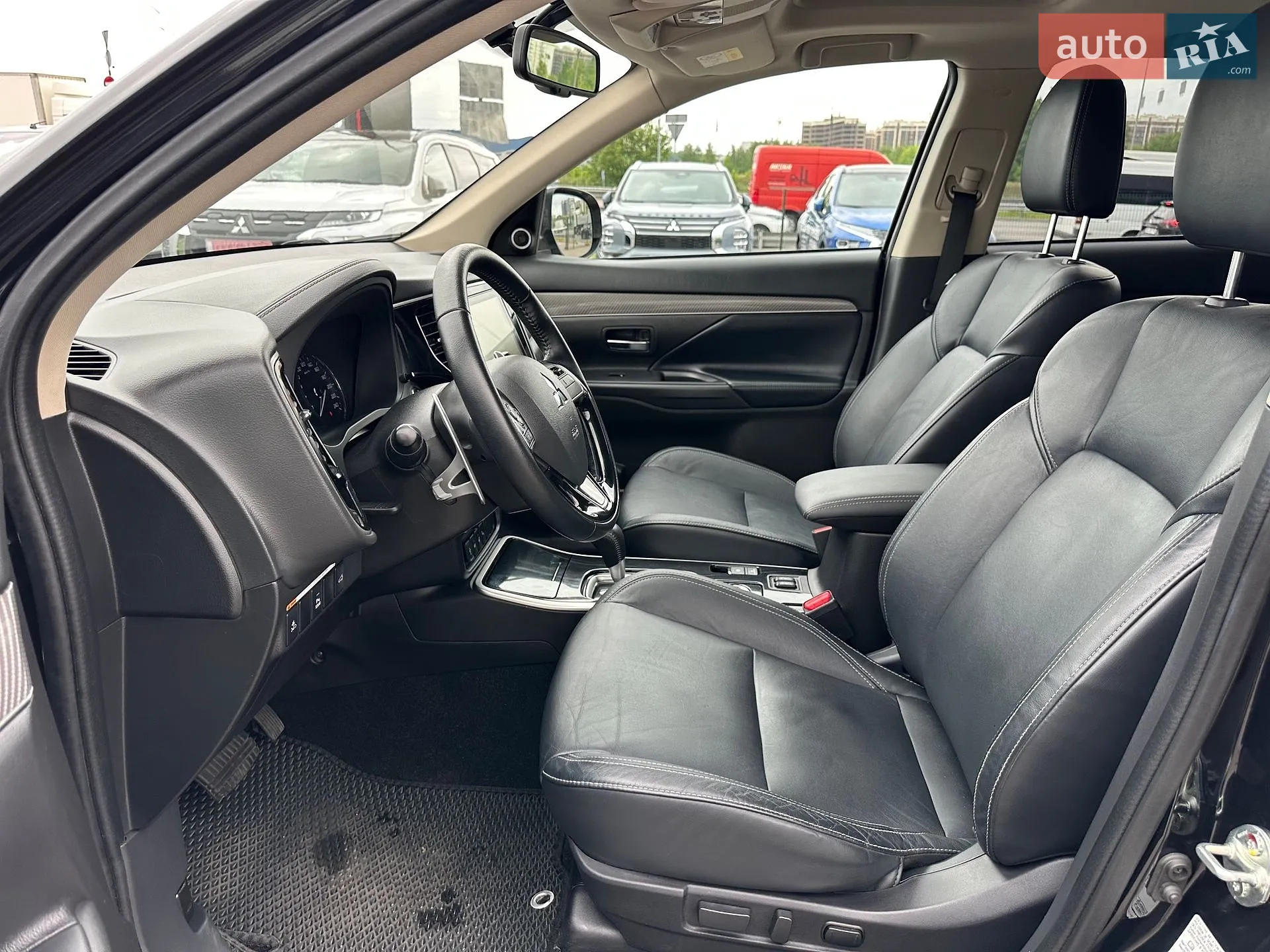 2021 Mitsubishi Outlander - мініатюра 19