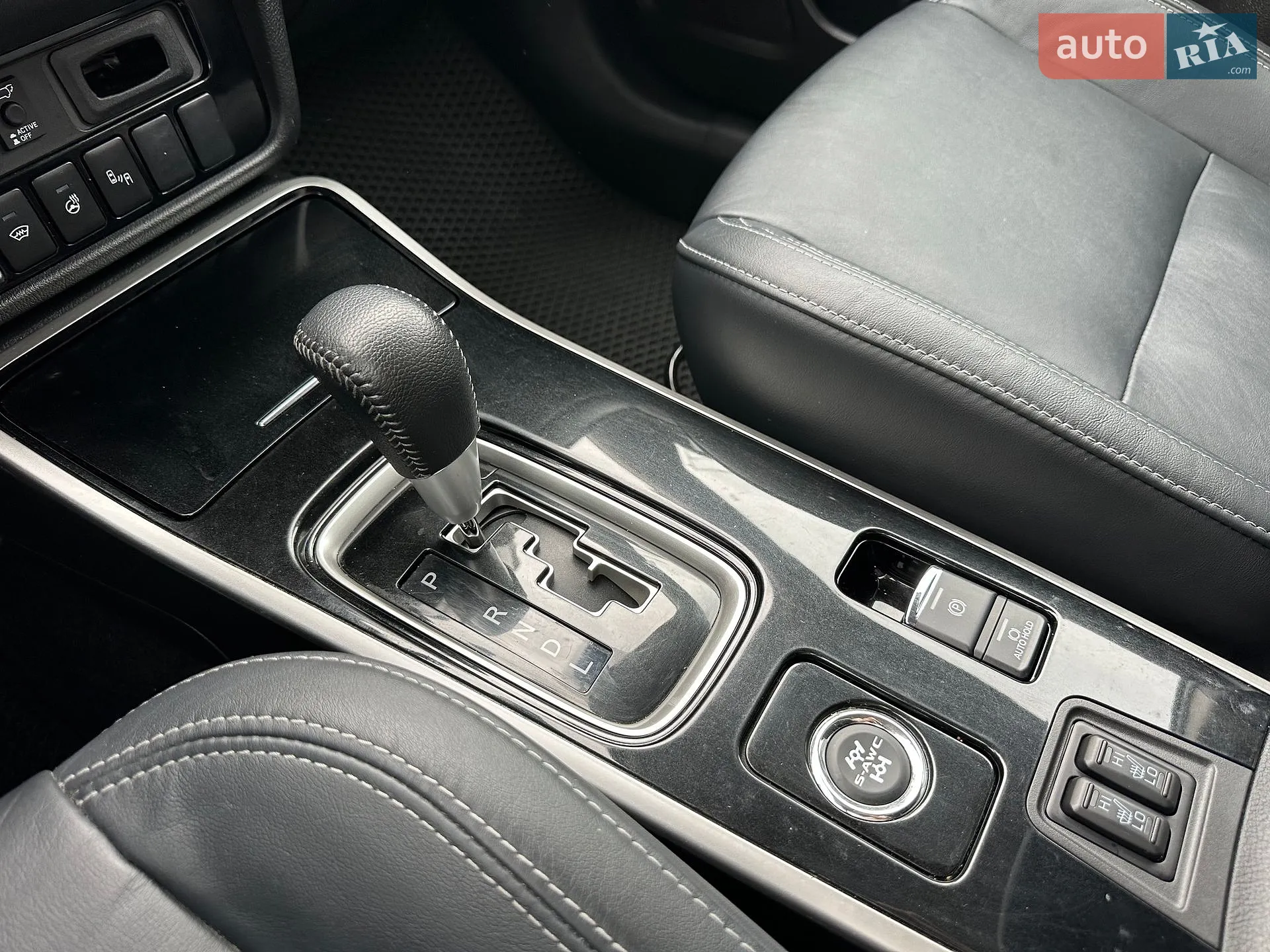 2021 Mitsubishi Outlander - мініатюра 27