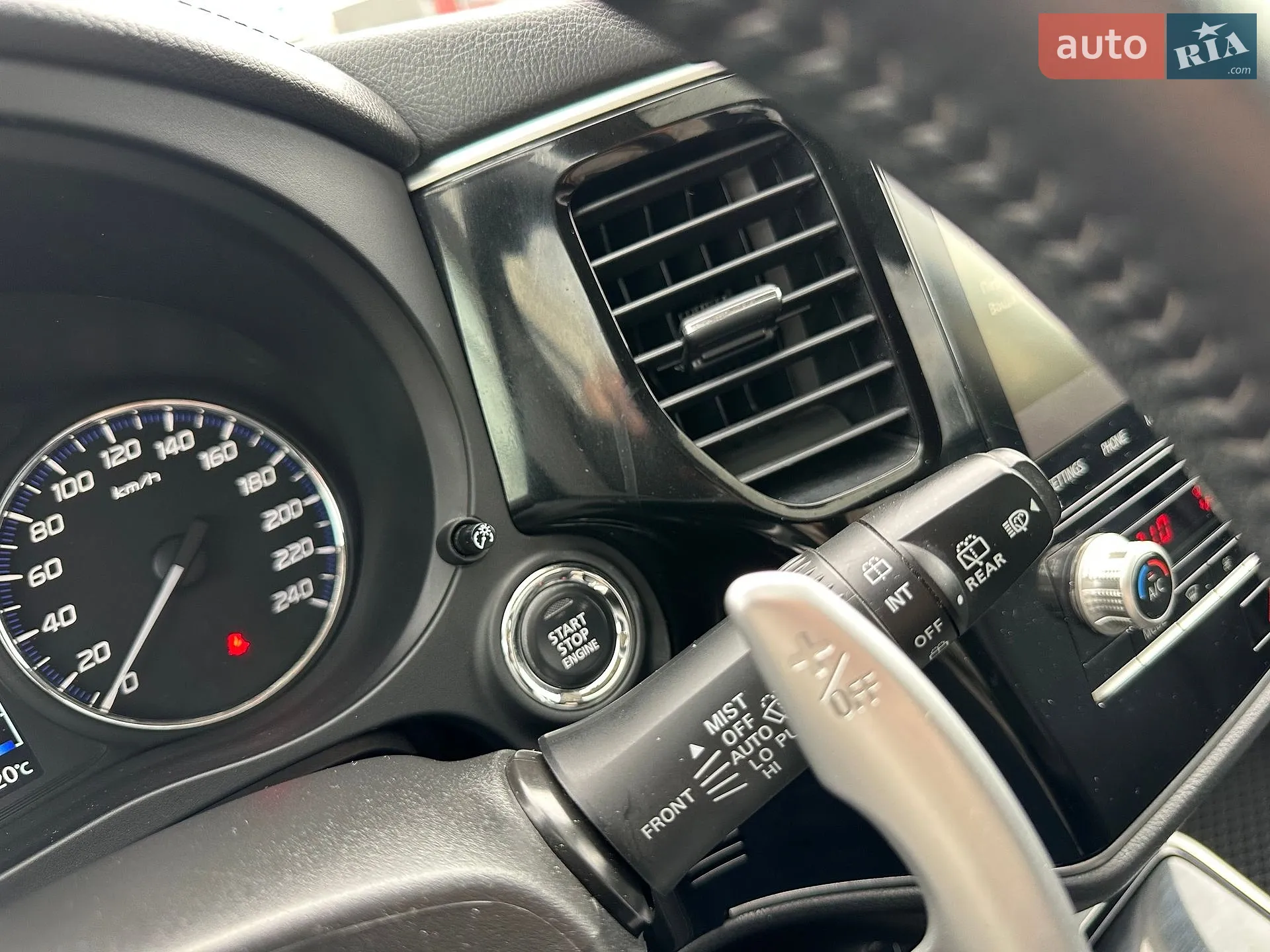 2021 Mitsubishi Outlander - мініатюра 24