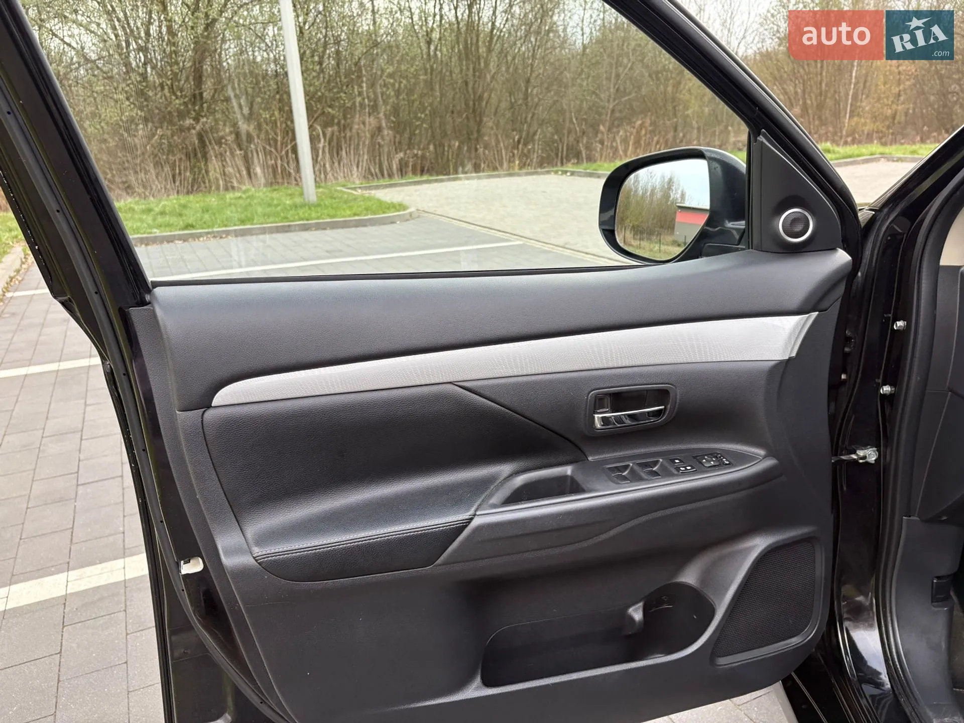 2014 Mitsubishi Outlander - мініатюра 15
