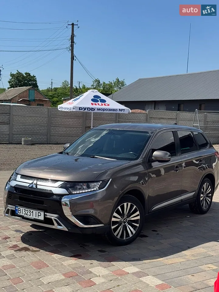 2017 Mitsubishi Outlander - мініатюра 23