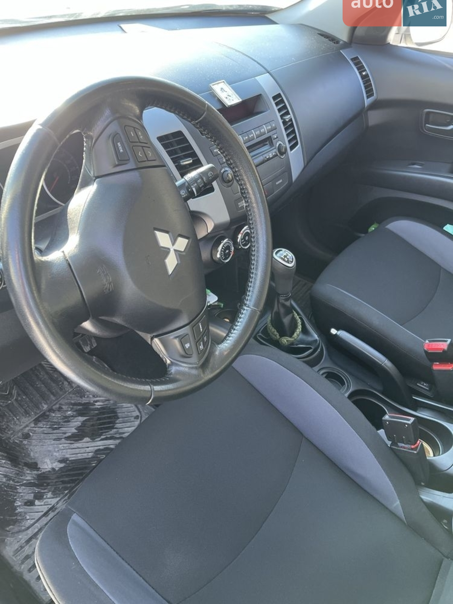 2012 Mitsubishi Outlander - мініатюра 3