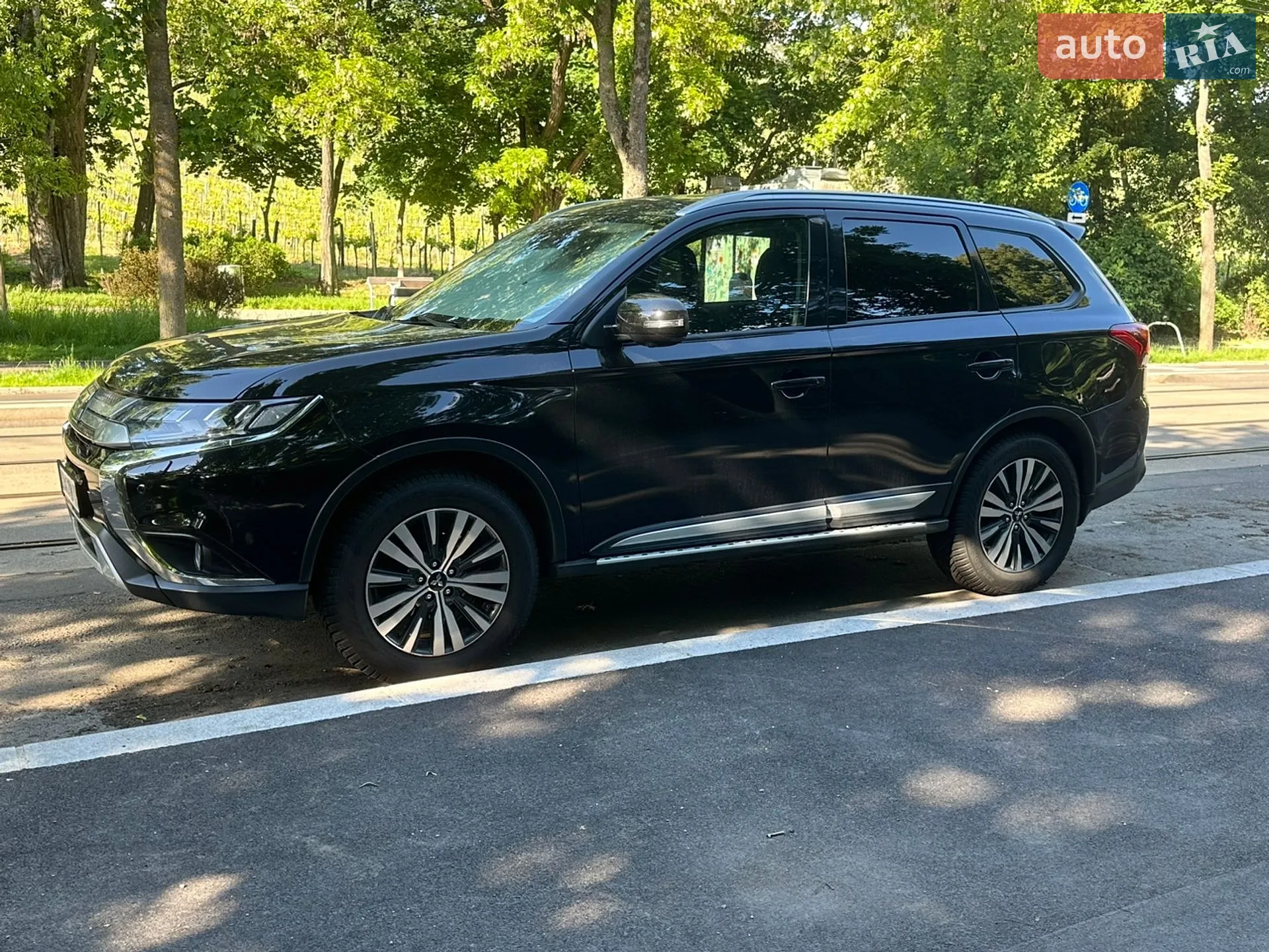 2019 Mitsubishi Outlander - мініатюра 3