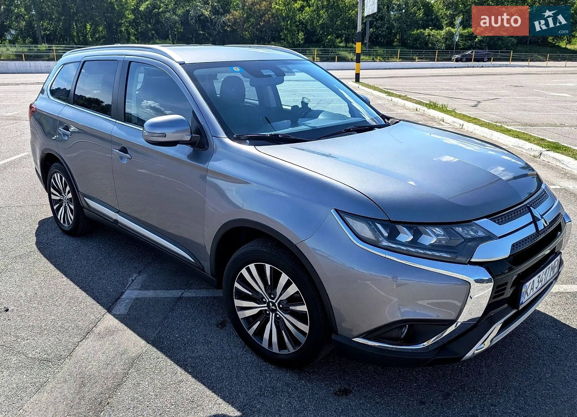 2020 Mitsubishi Outlander - мініатюра 3