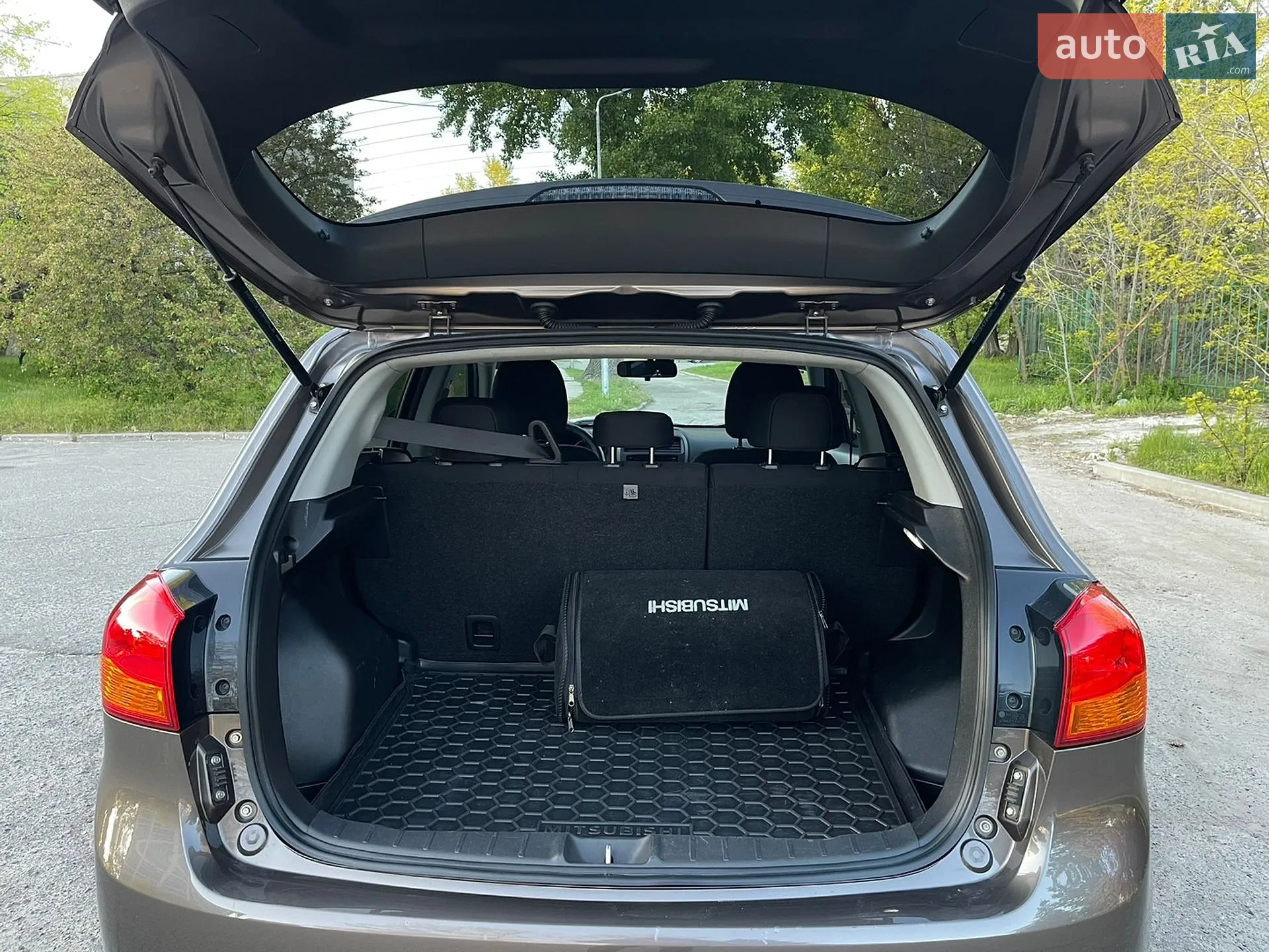 2016 Mitsubishi Outlander - мініатюра 10