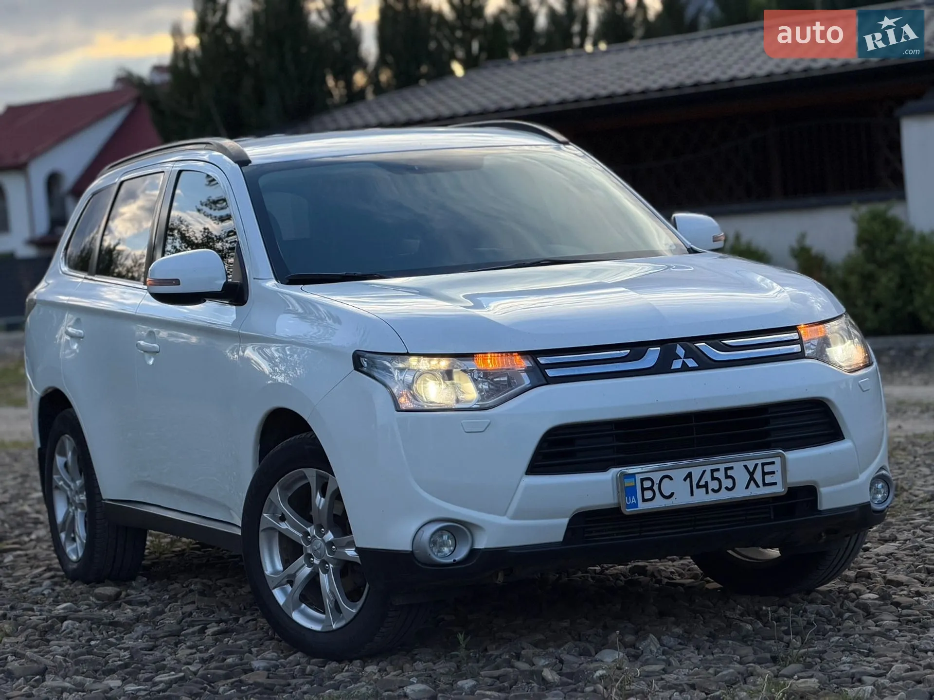 2013 Mitsubishi Outlander - мініатюра 3