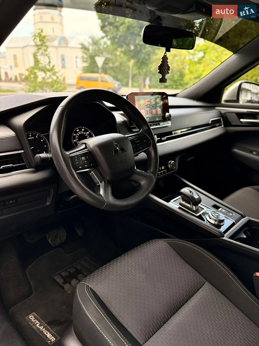 2022 Mitsubishi Outlander - мініатюра 19
