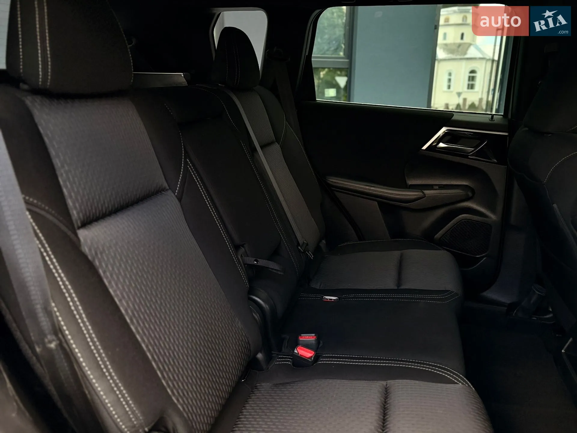 2022 Mitsubishi Outlander - мініатюра 37