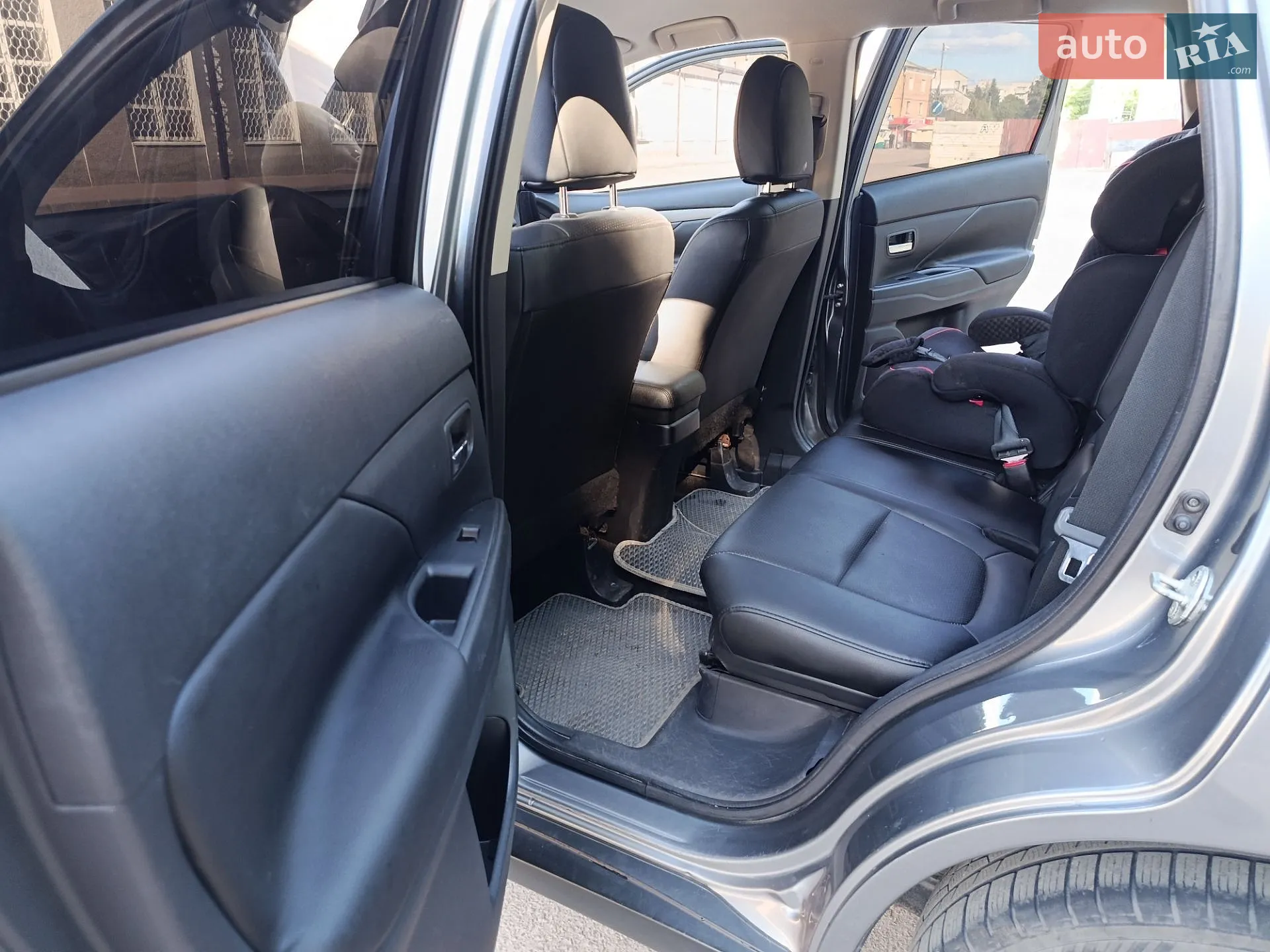 2013 Mitsubishi Outlander - мініатюра 13