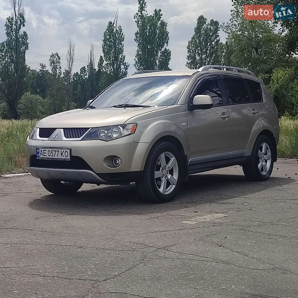 2010 Mitsubishi Outlander - мініатюра 14
