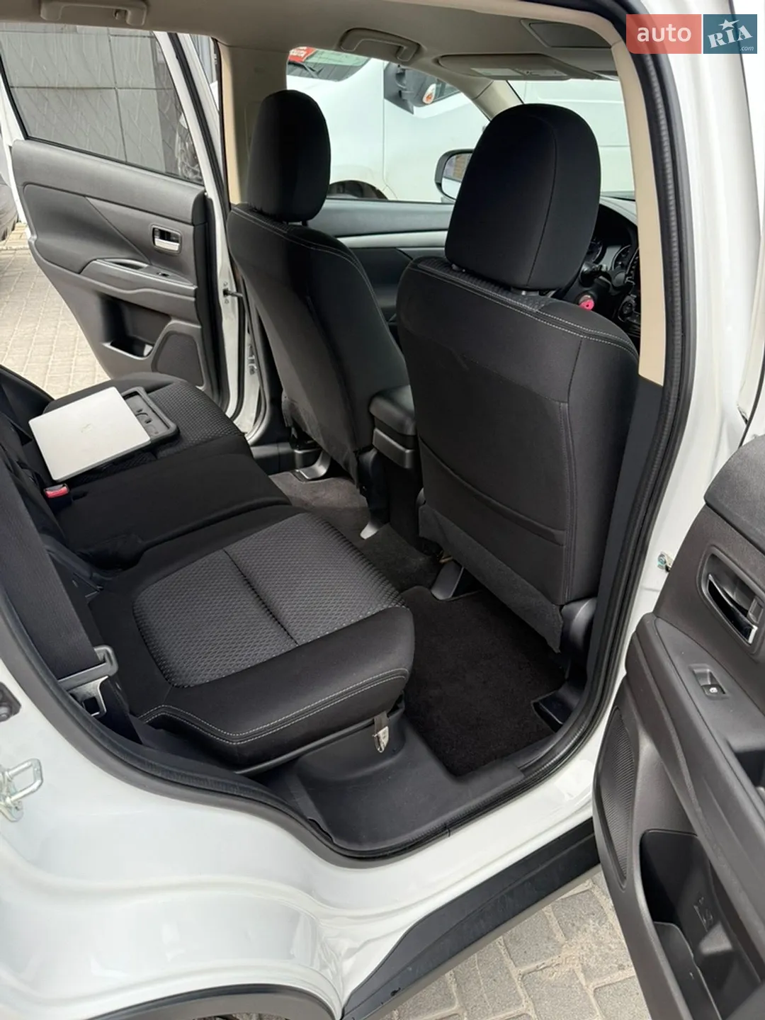 2016 Mitsubishi Outlander - мініатюра 13
