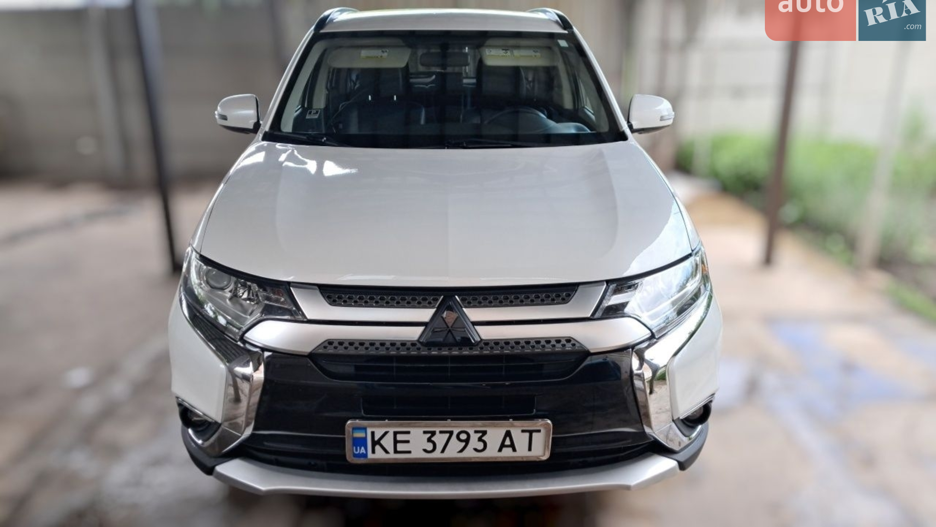 2016 Mitsubishi Outlander - фото 1