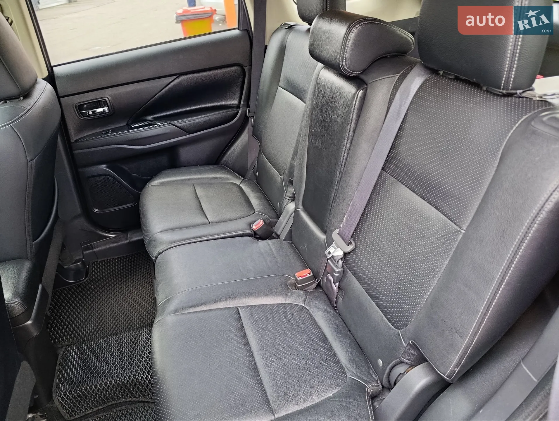 2016 Mitsubishi Outlander - мініатюра 27