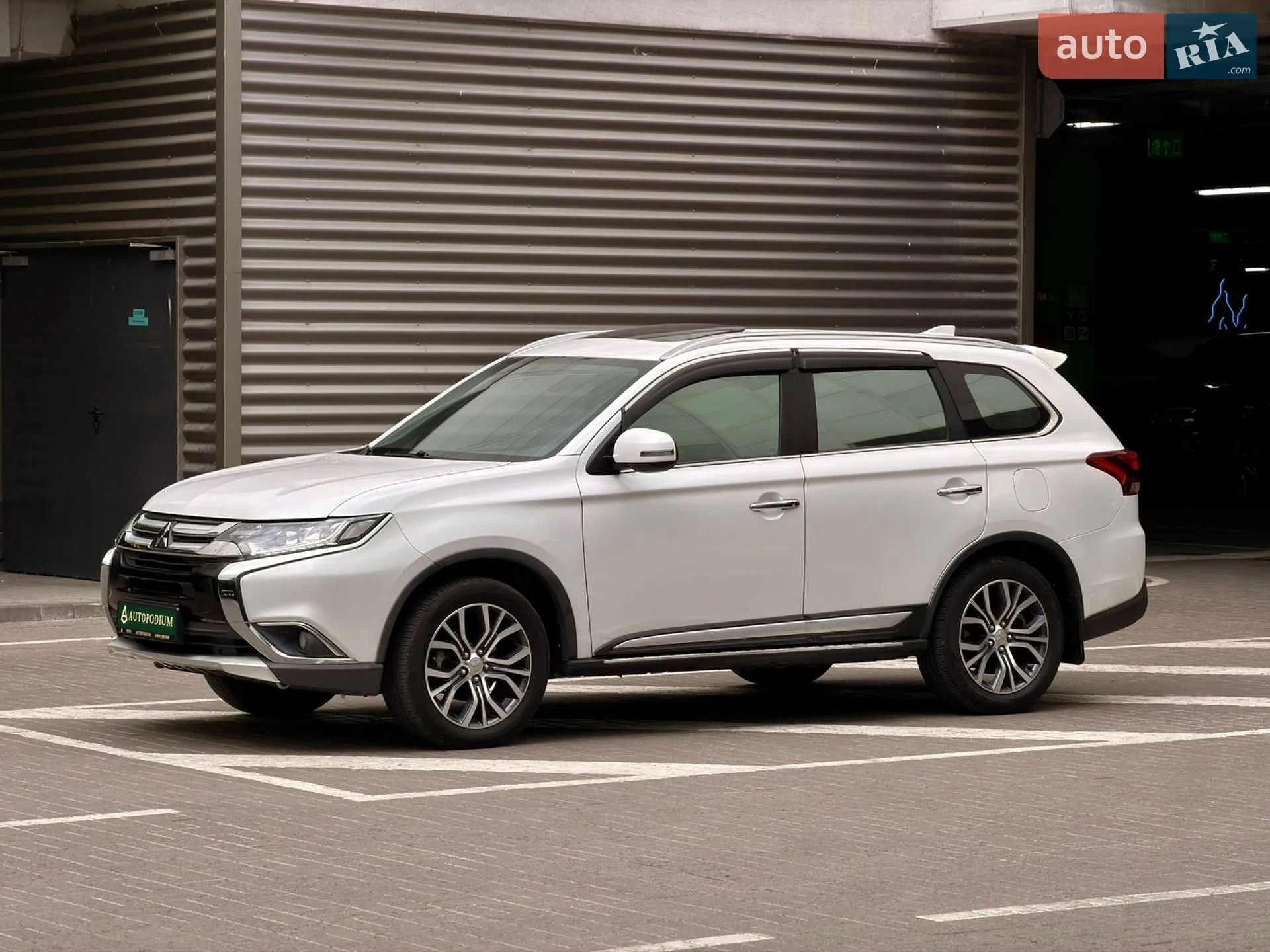 2018 Mitsubishi Outlander - мініатюра 11