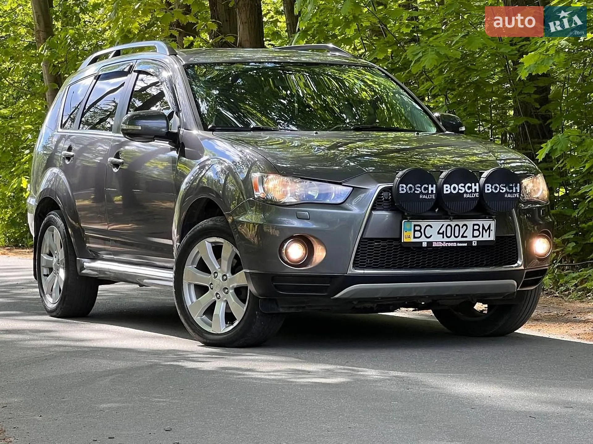2011 Mitsubishi Outlander - фото 1