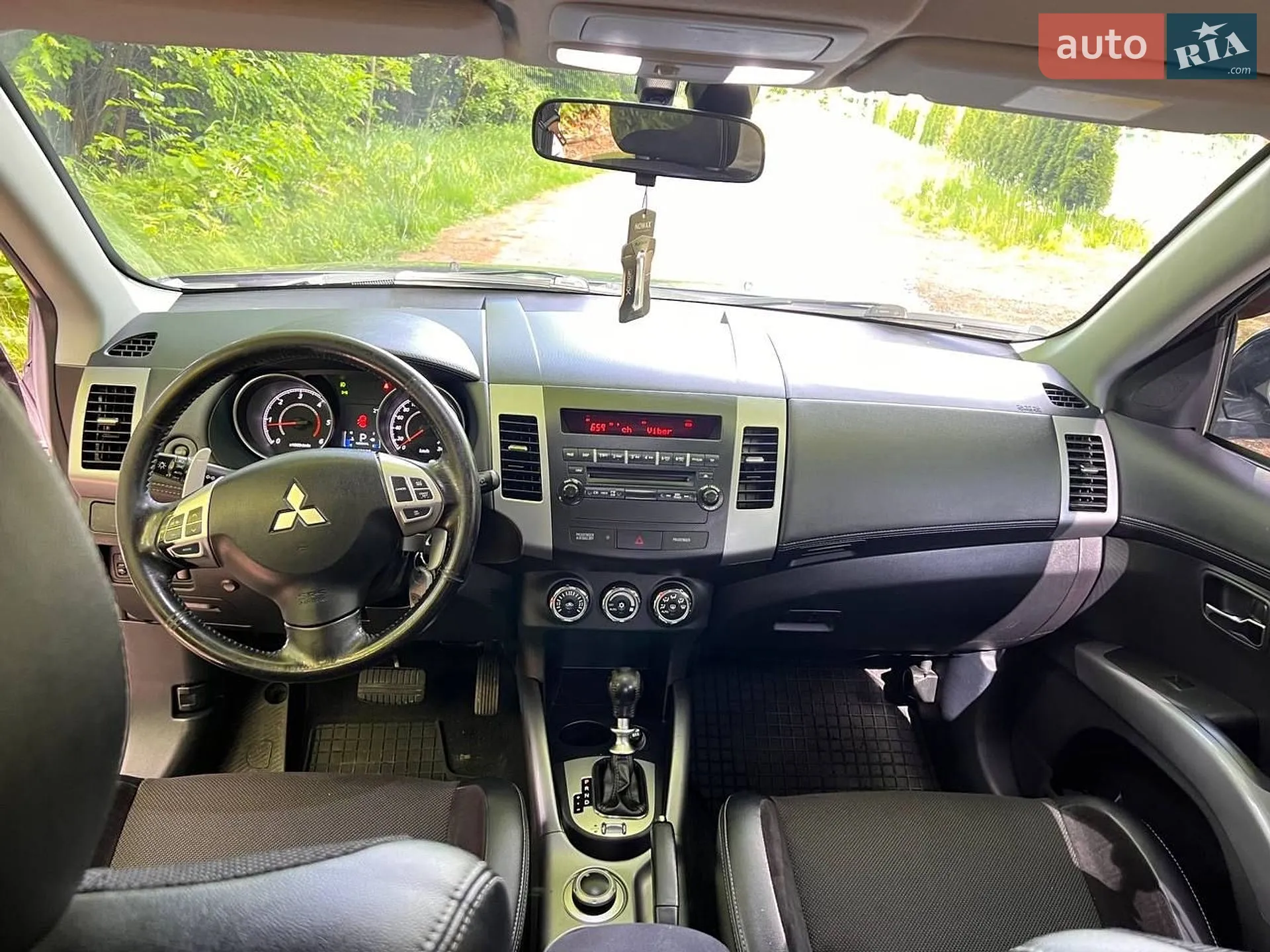 2011 Mitsubishi Outlander - мініатюра 13