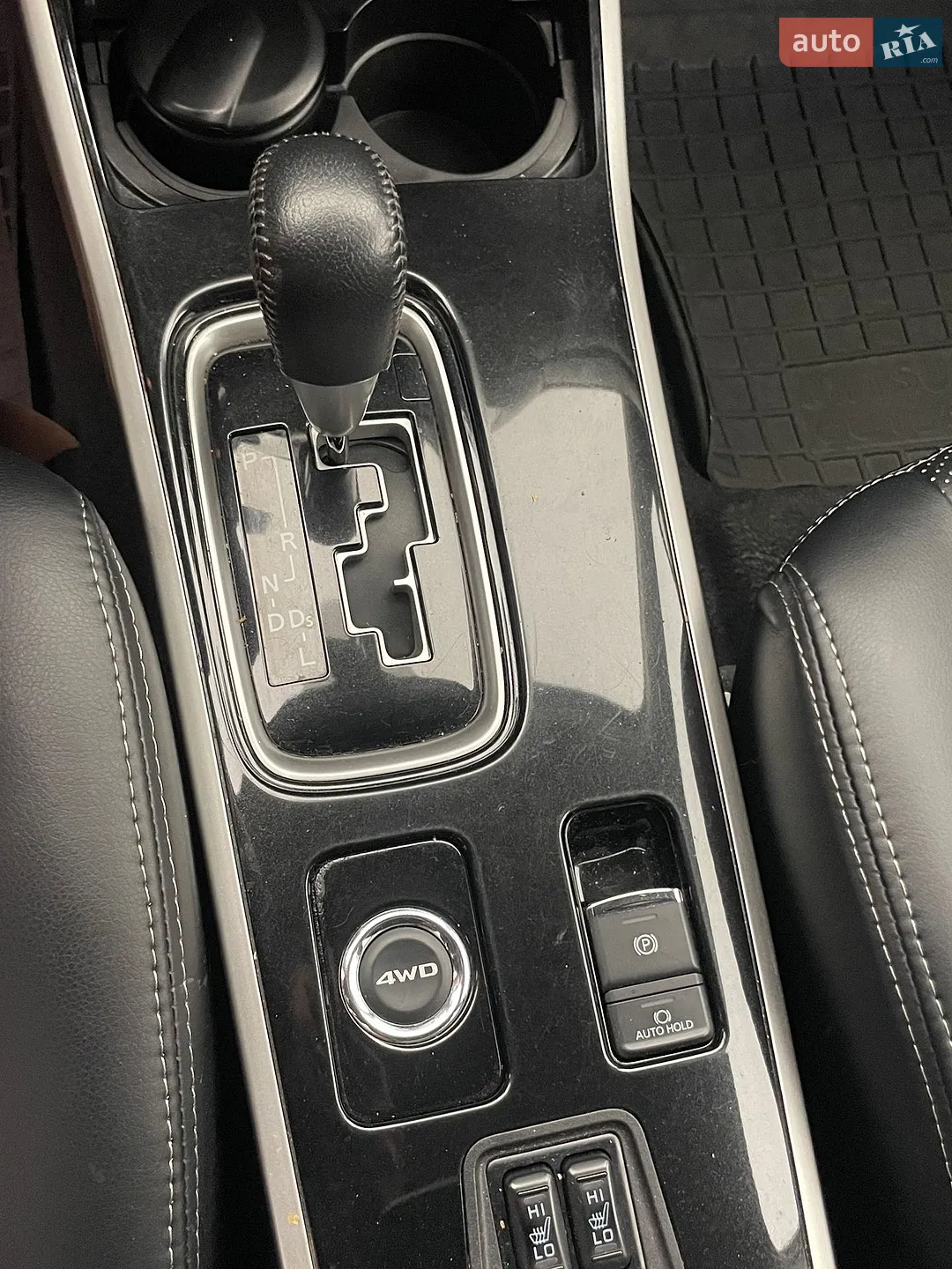 2018 Mitsubishi Outlander - мініатюра 13