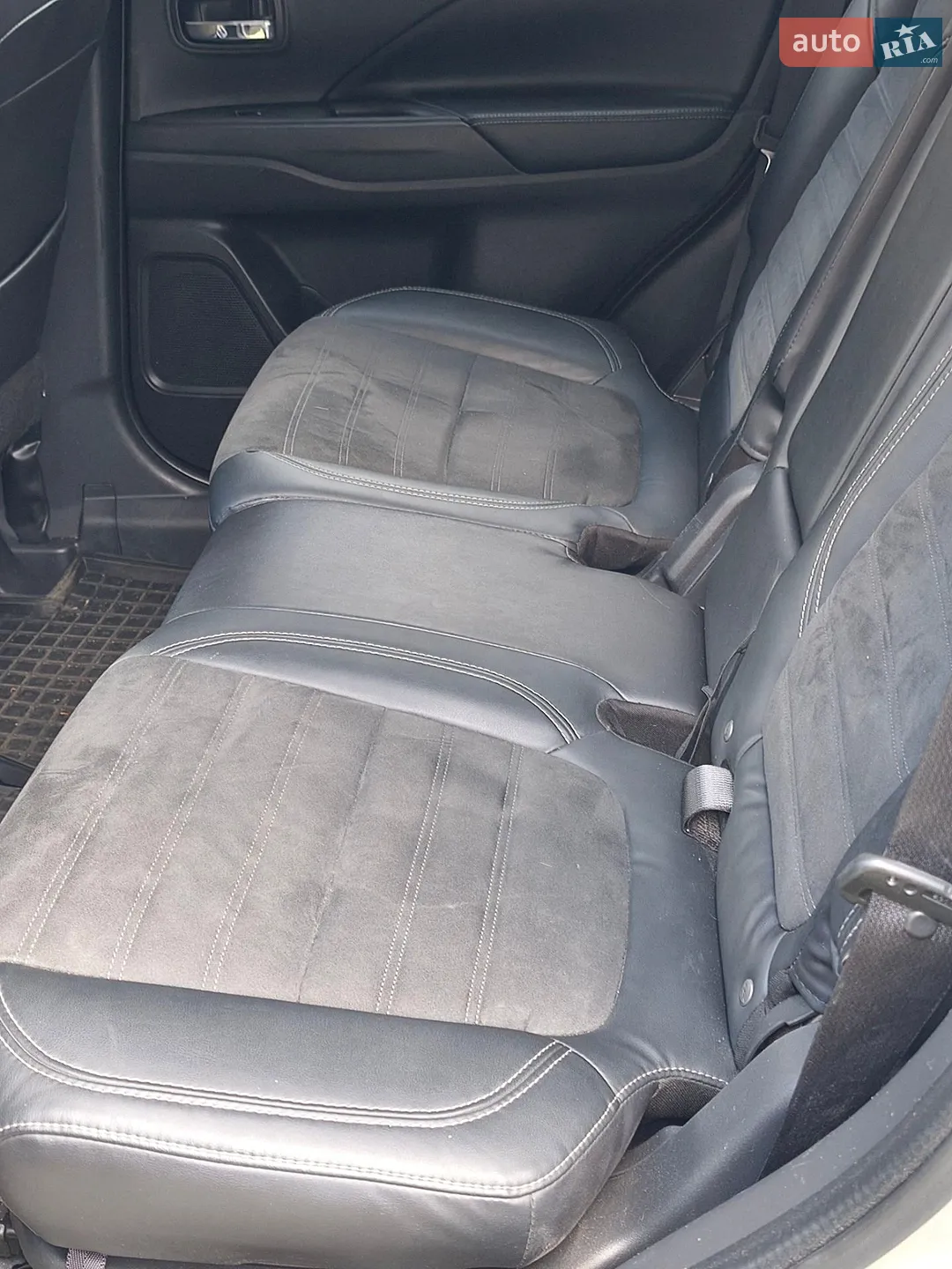 2019 Mitsubishi Outlander - мініатюра 3