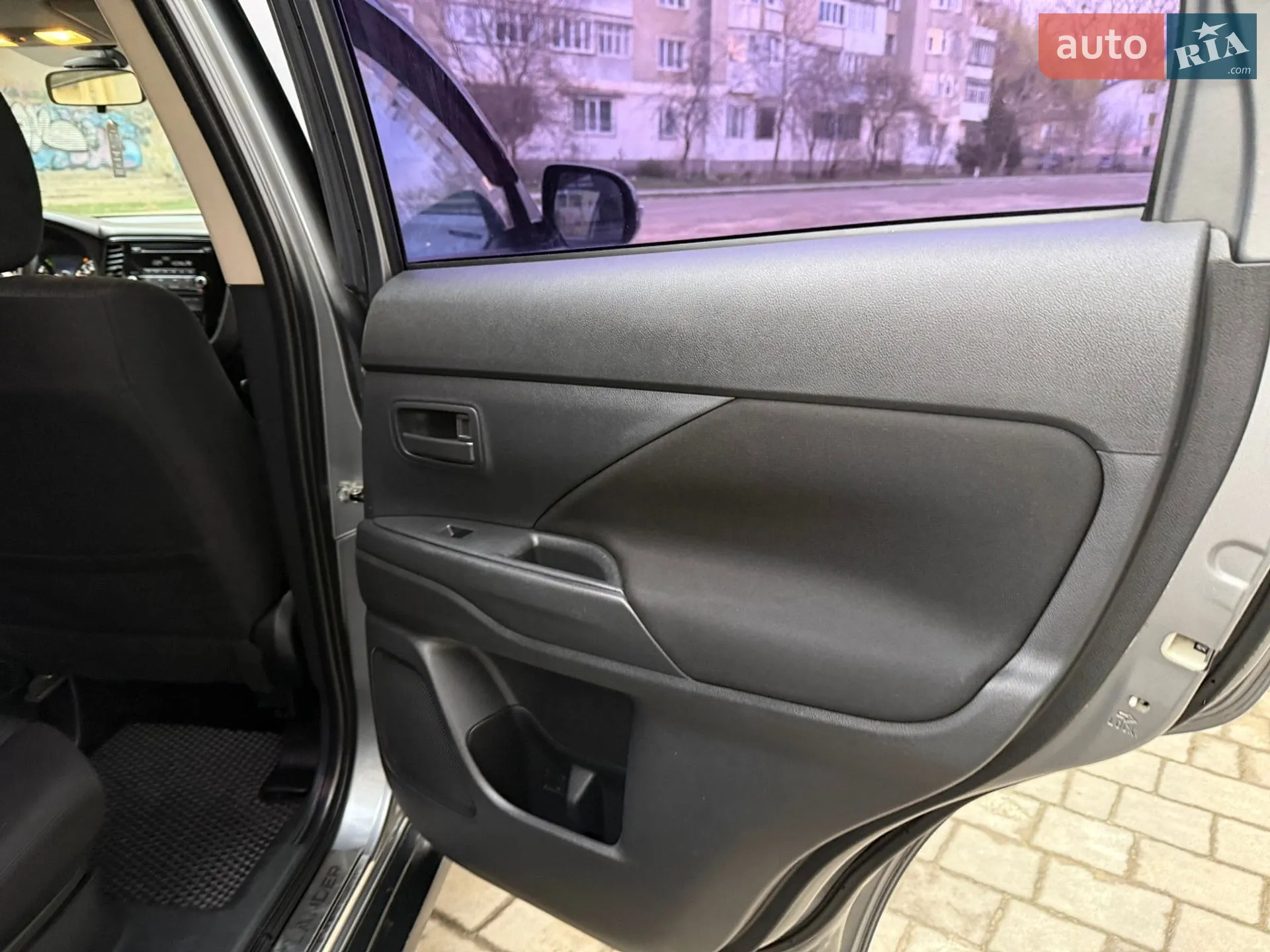 2014 Mitsubishi Outlander - мініатюра 54