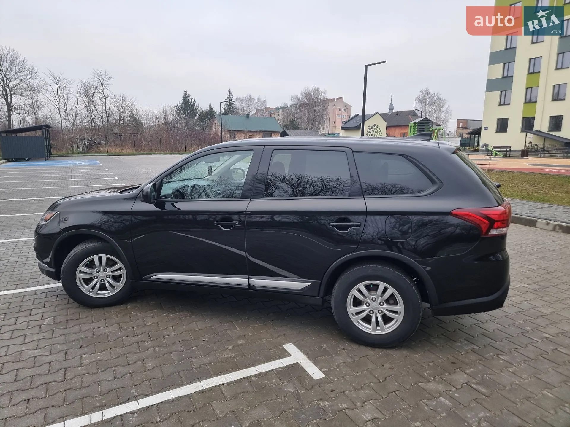 2020 Mitsubishi Outlander - мініатюра 7