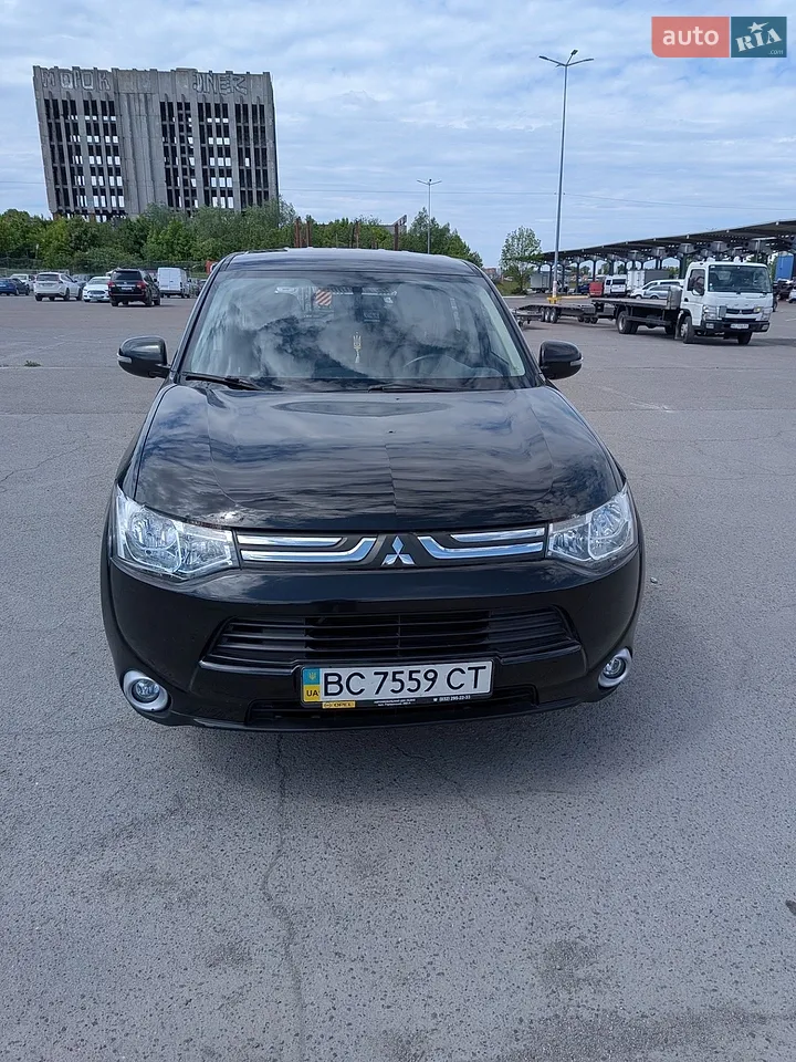 2013 Mitsubishi Outlander - мініатюра 31
