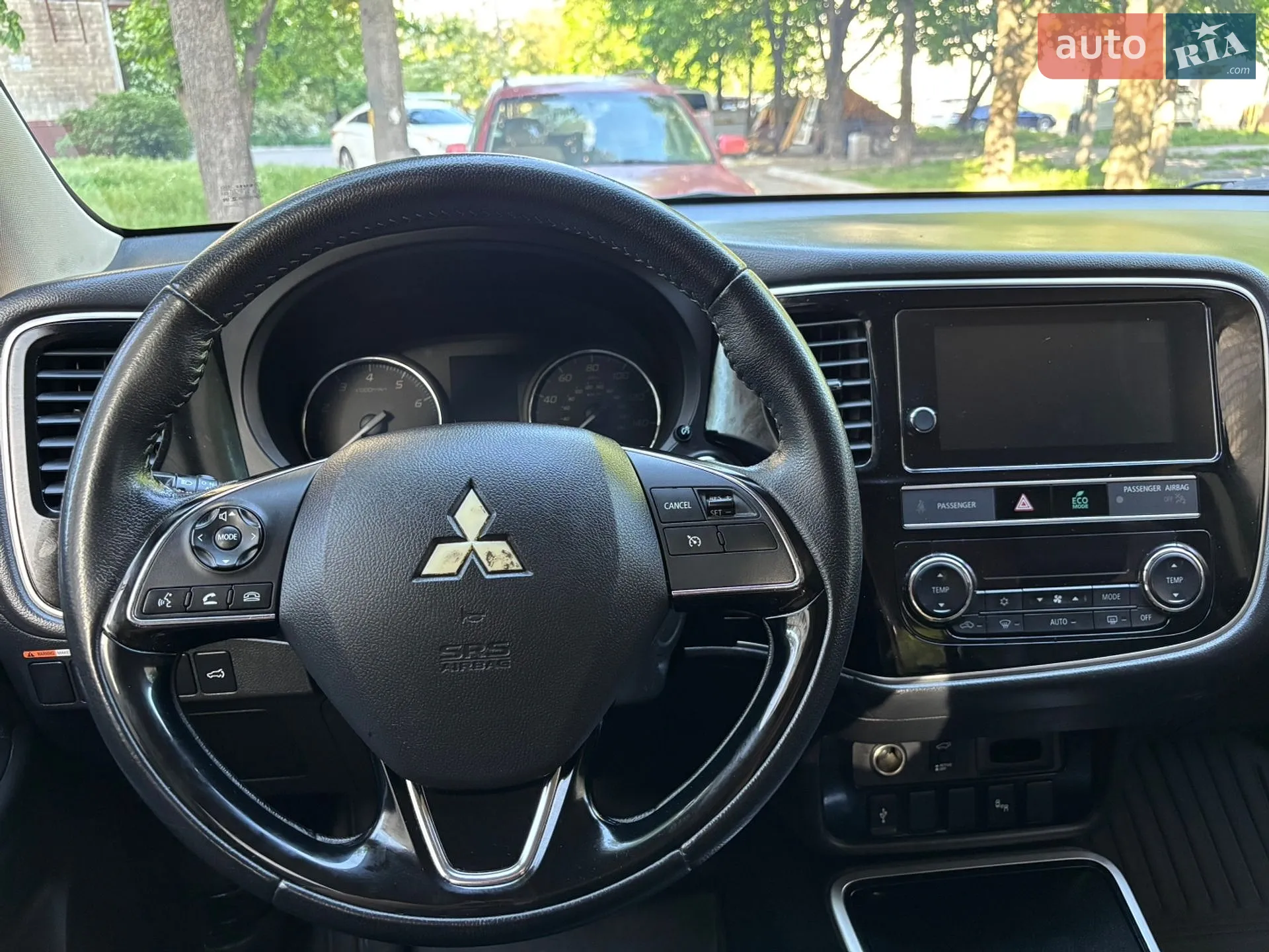 2018 Mitsubishi Outlander - мініатюра 16