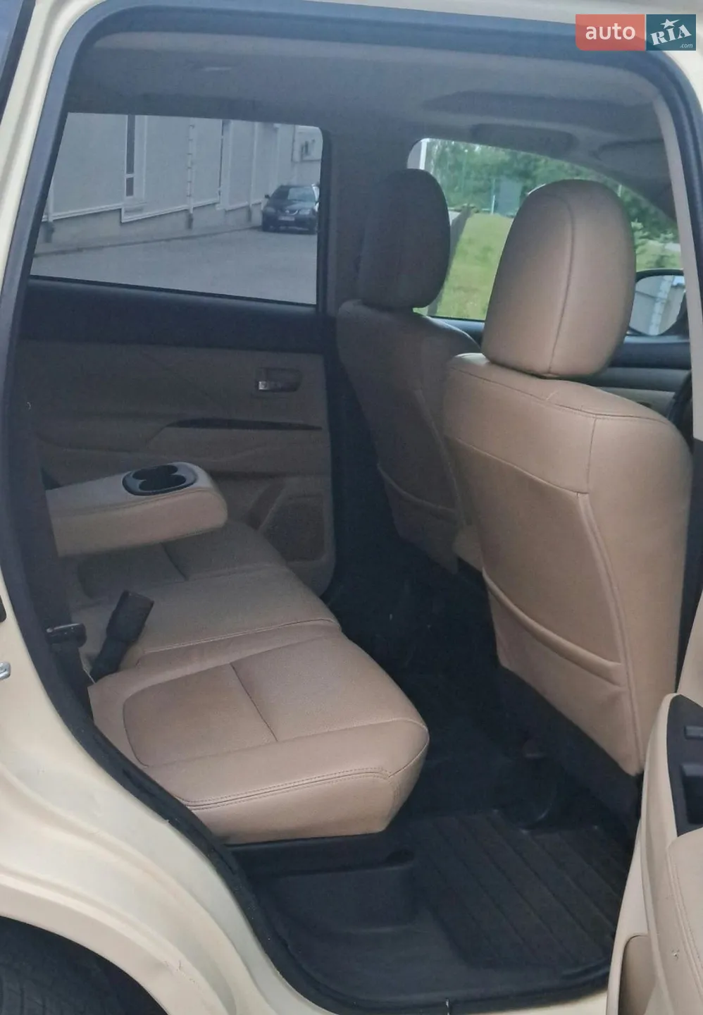 2012 Mitsubishi Outlander - мініатюра 28