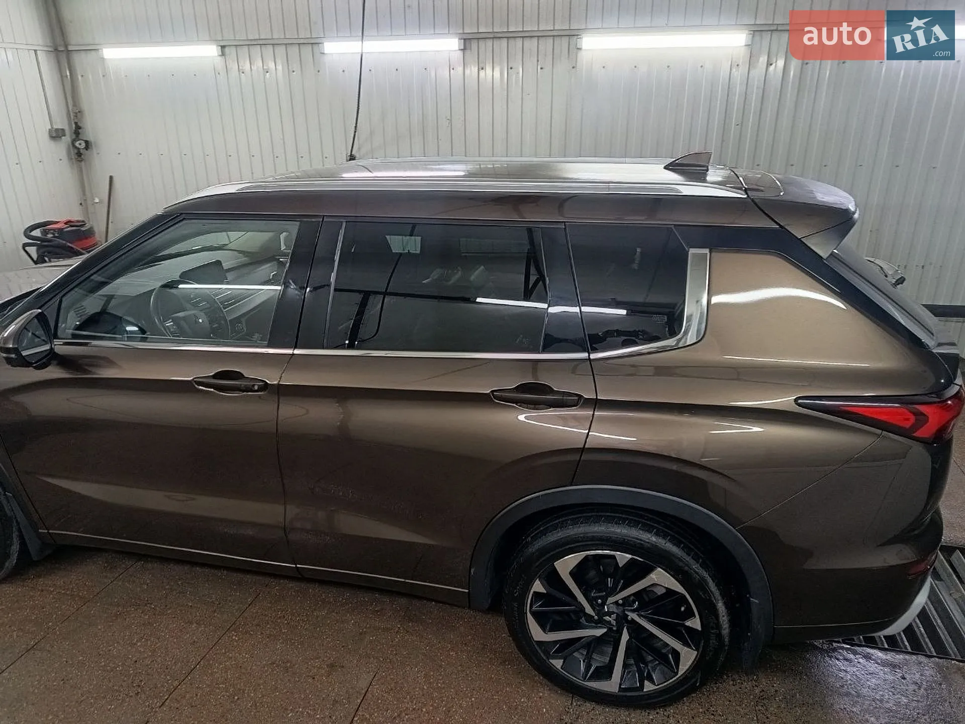 2022 Mitsubishi Outlander - мініатюра 4