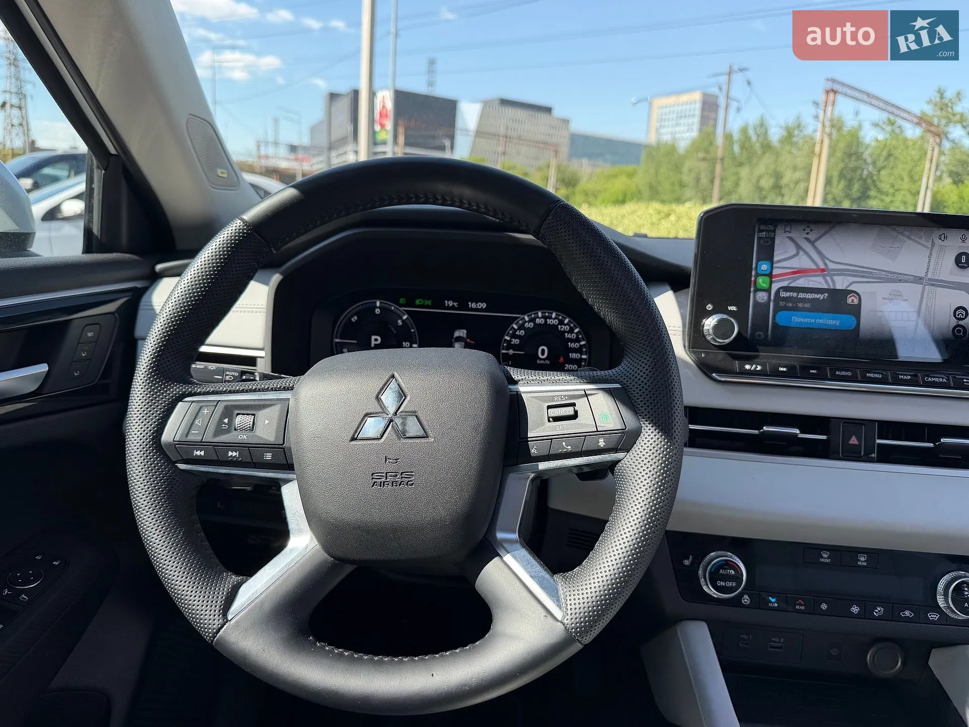 2022 Mitsubishi Outlander - мініатюра 18