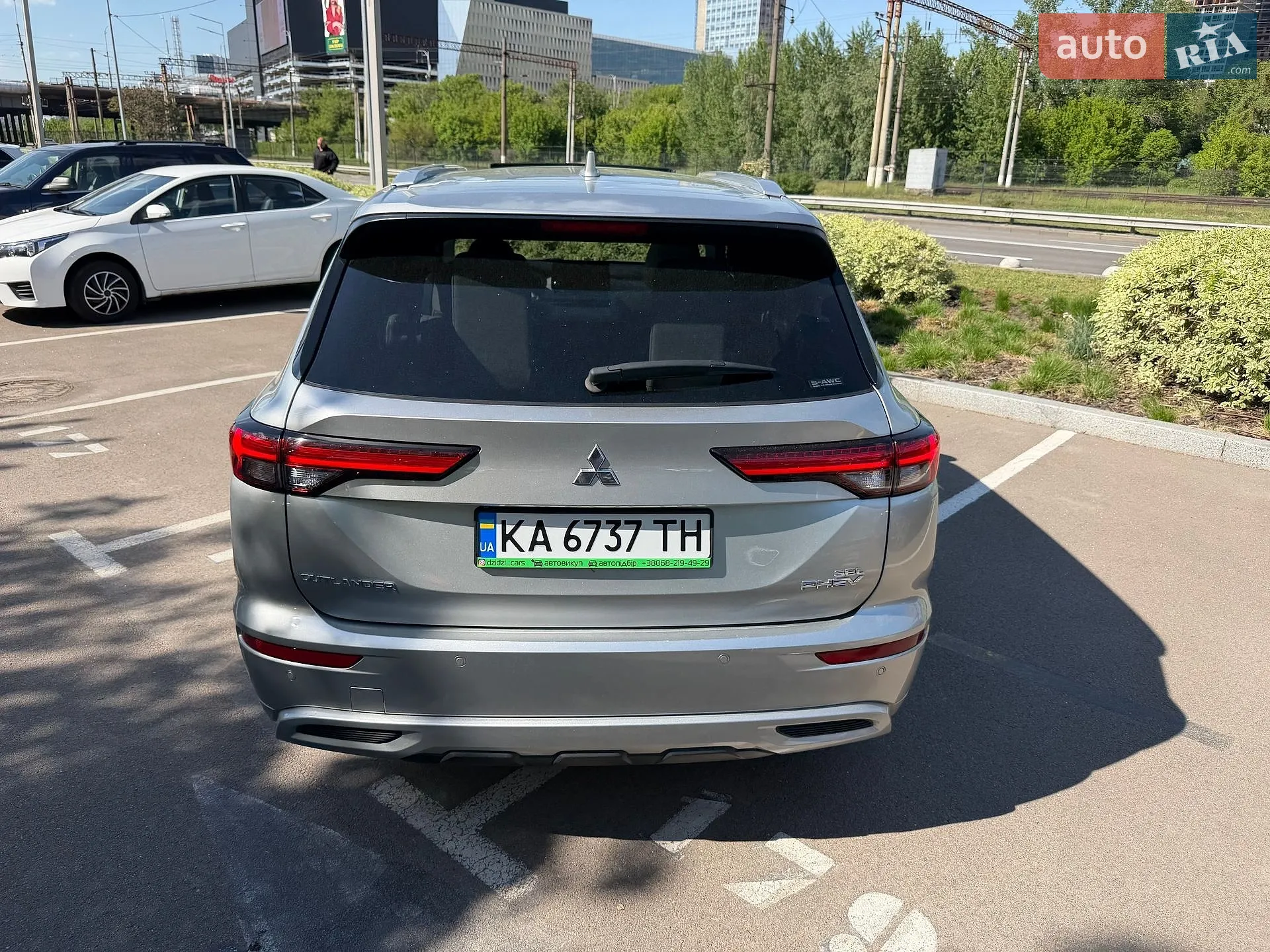 2022 Mitsubishi Outlander - мініатюра 23