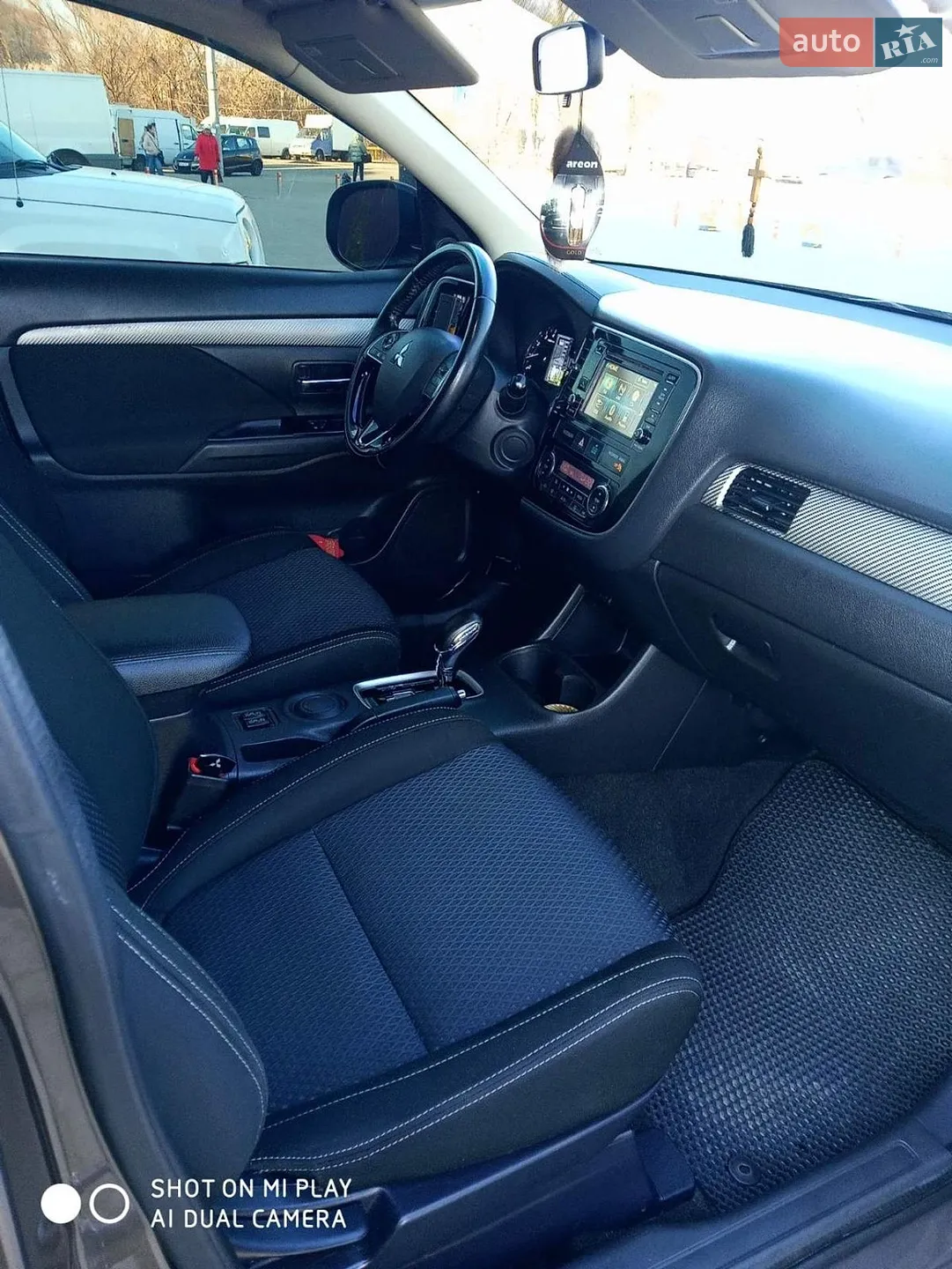 2015 Mitsubishi Outlander - мініатюра 15