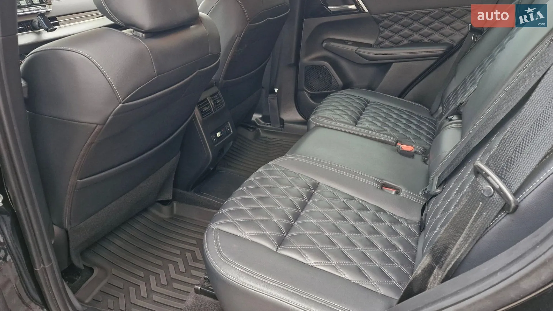 2023 Mitsubishi Outlander - мініатюра 20