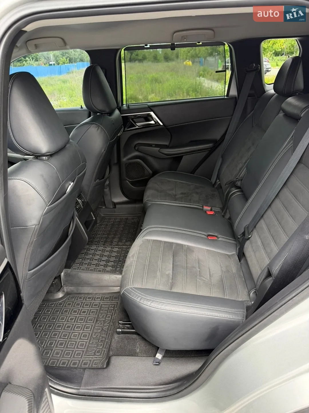 2021 Mitsubishi Outlander - мініатюра 18