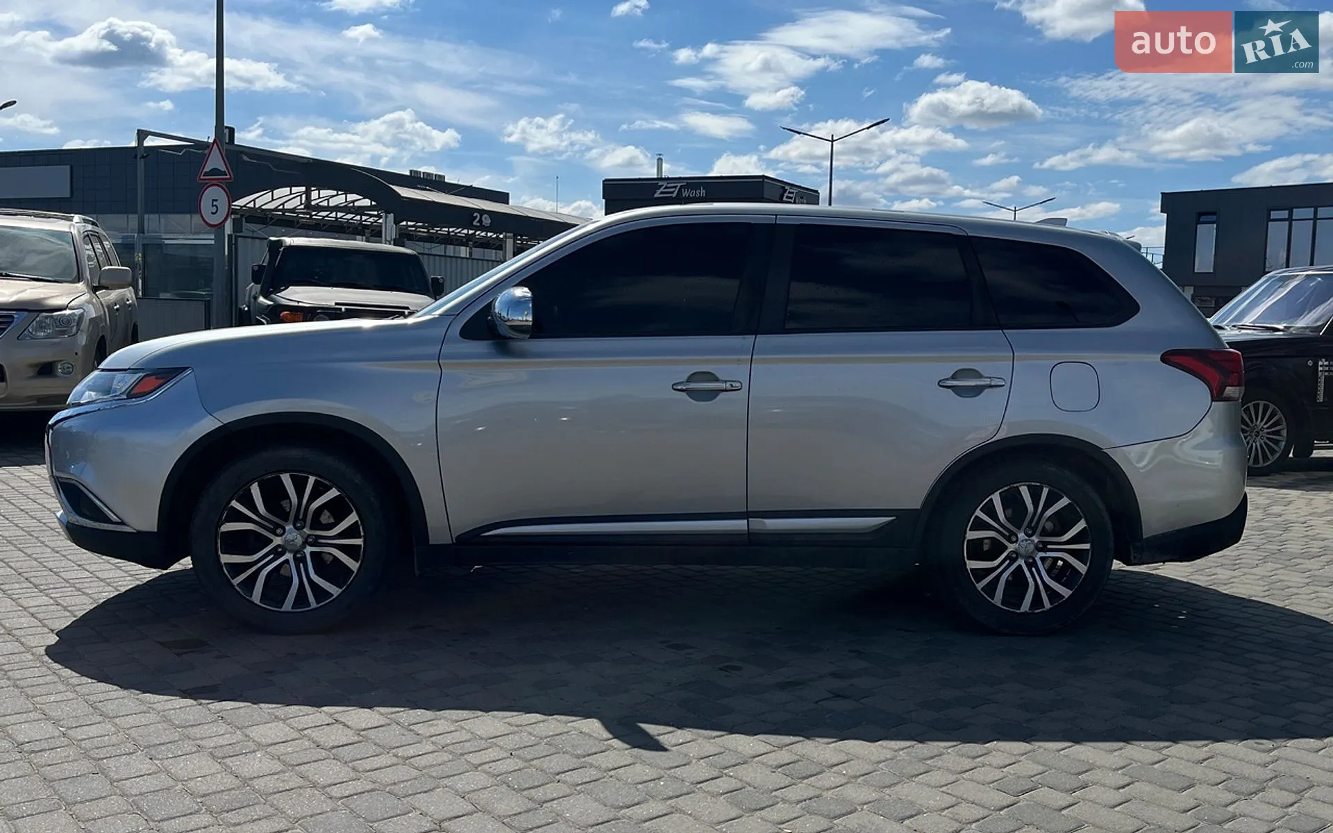2018 Mitsubishi Outlander - мініатюра 4