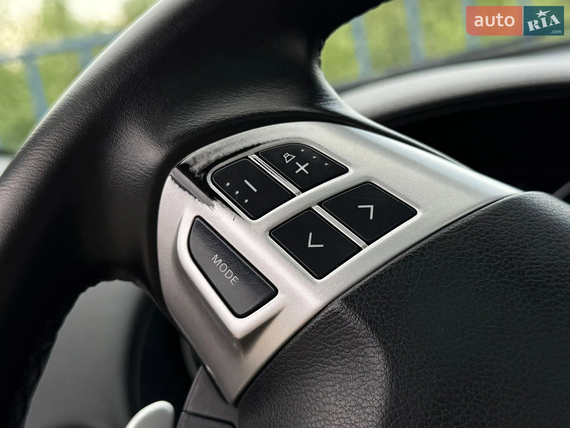 2012 Mitsubishi Outlander - мініатюра 43