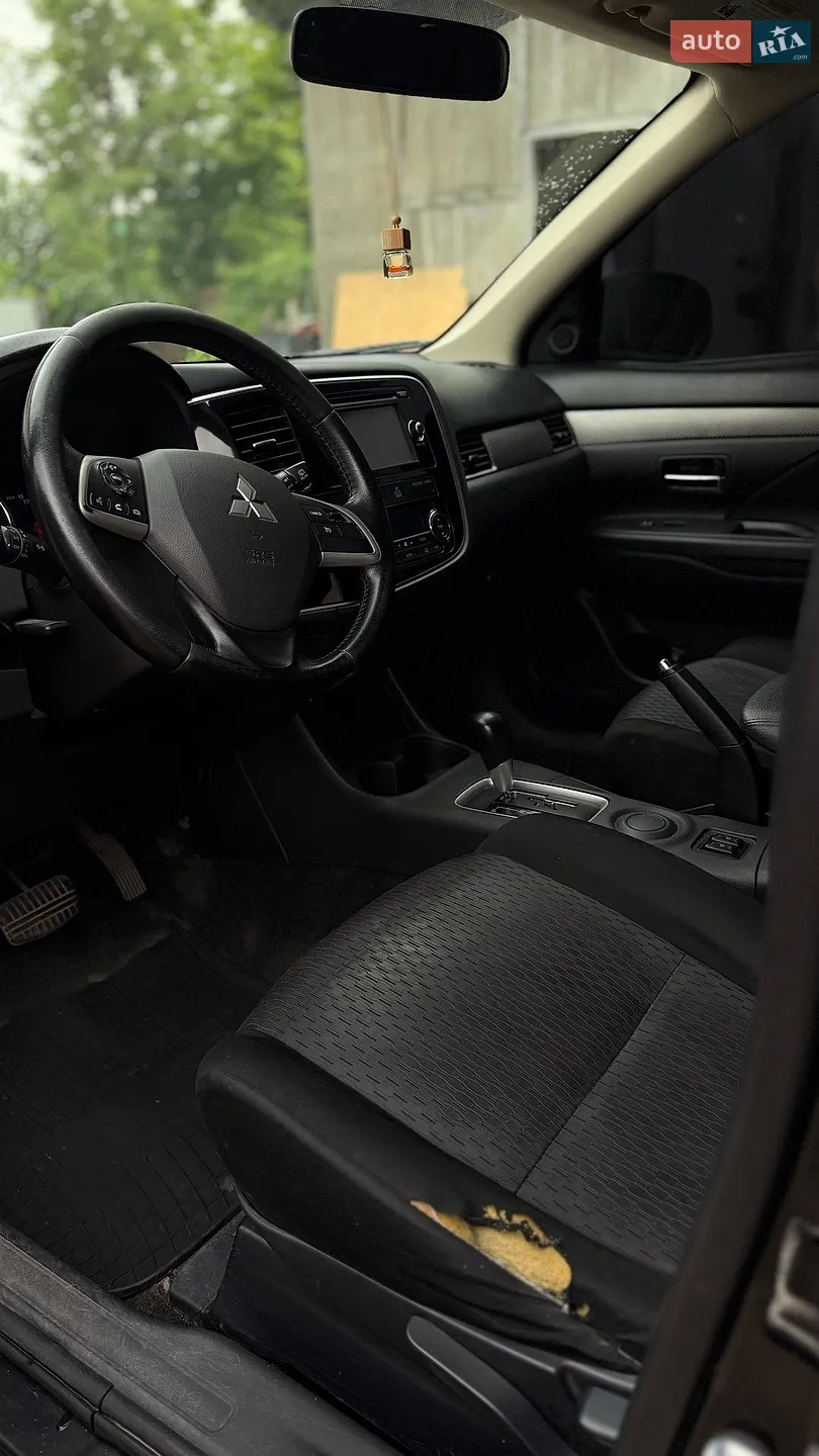 2013 Mitsubishi Outlander - мініатюра 23