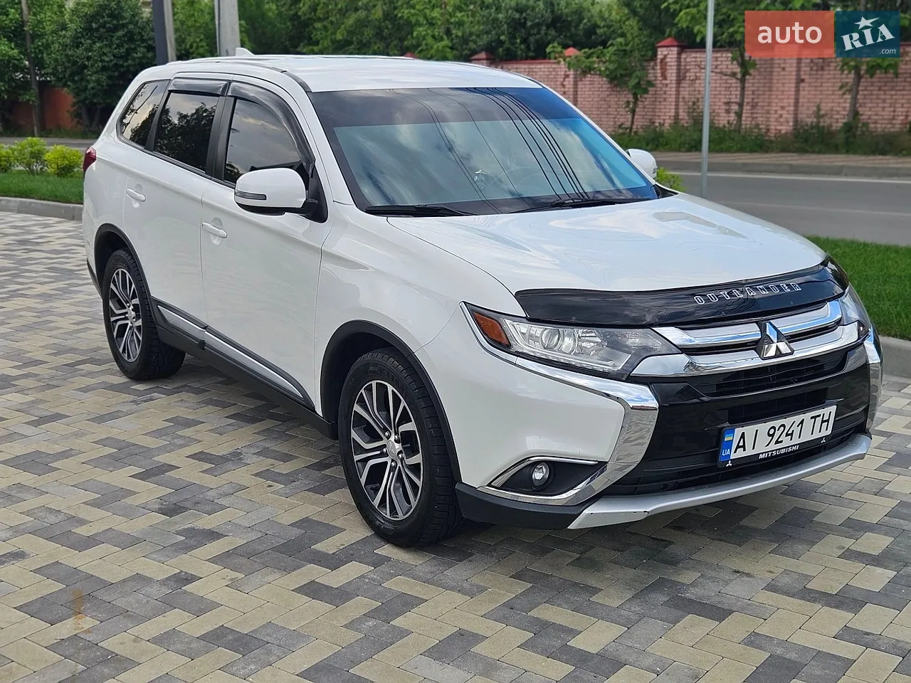 2019 Mitsubishi Outlander - мініатюра 16