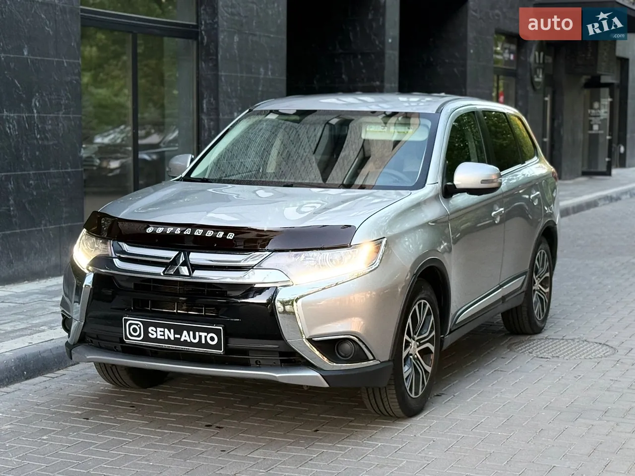 2017 Mitsubishi Outlander - мініатюра 35