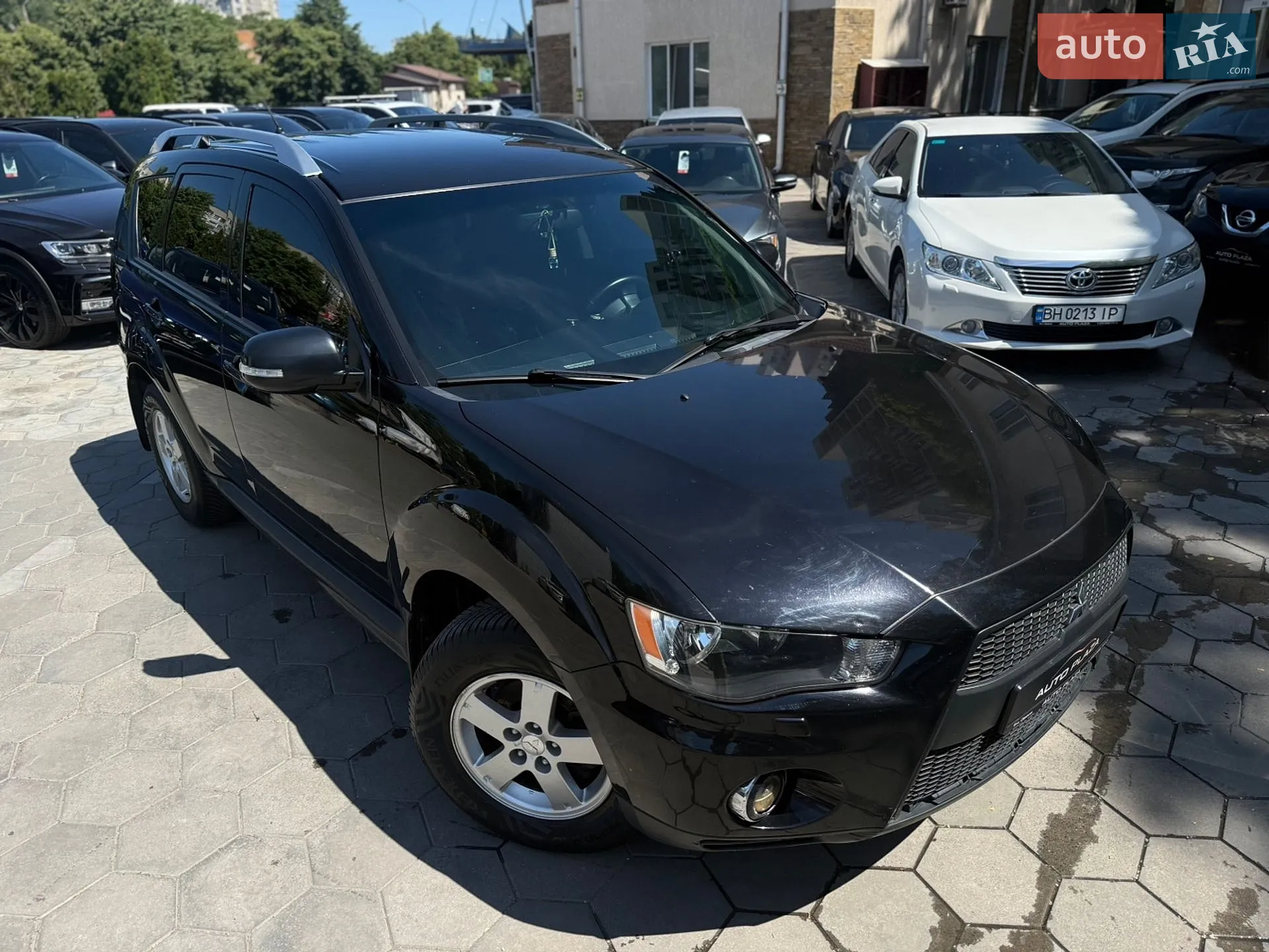 2010 Mitsubishi Outlander - мініатюра 11