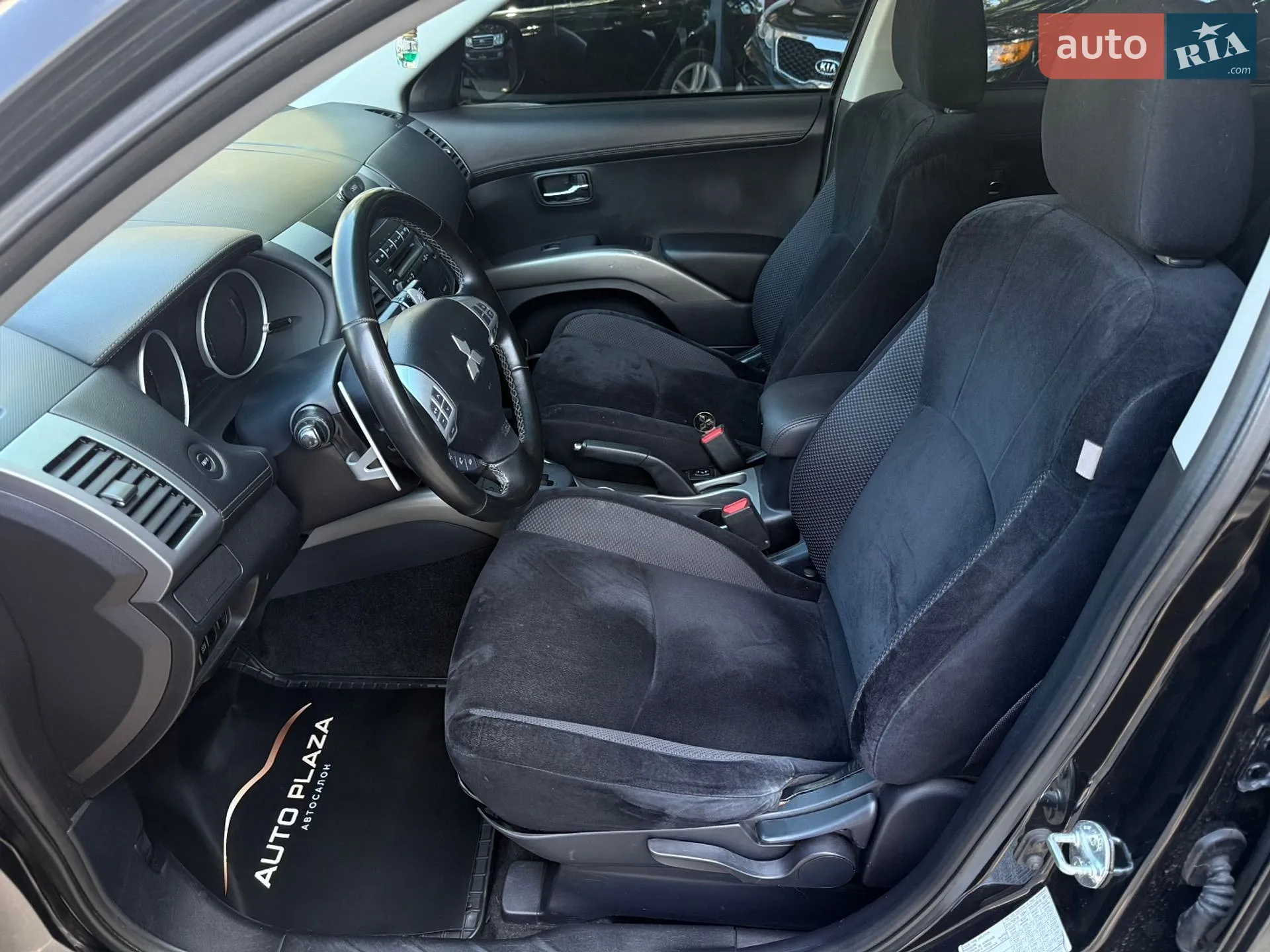 2010 Mitsubishi Outlander - мініатюра 35