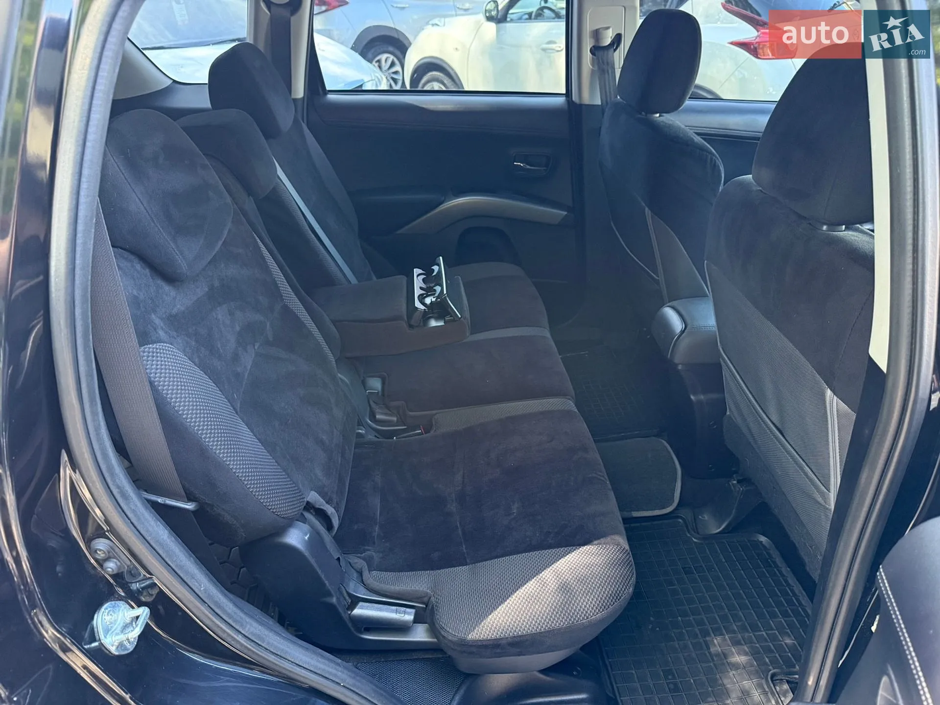 2010 Mitsubishi Outlander - мініатюра 37