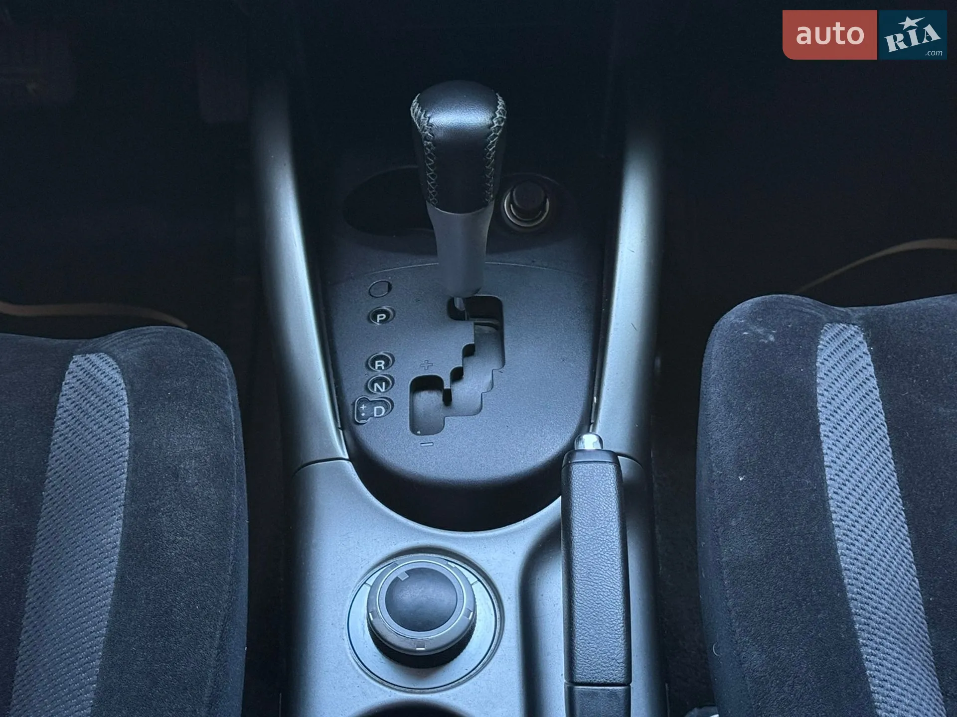 2010 Mitsubishi Outlander - мініатюра 41