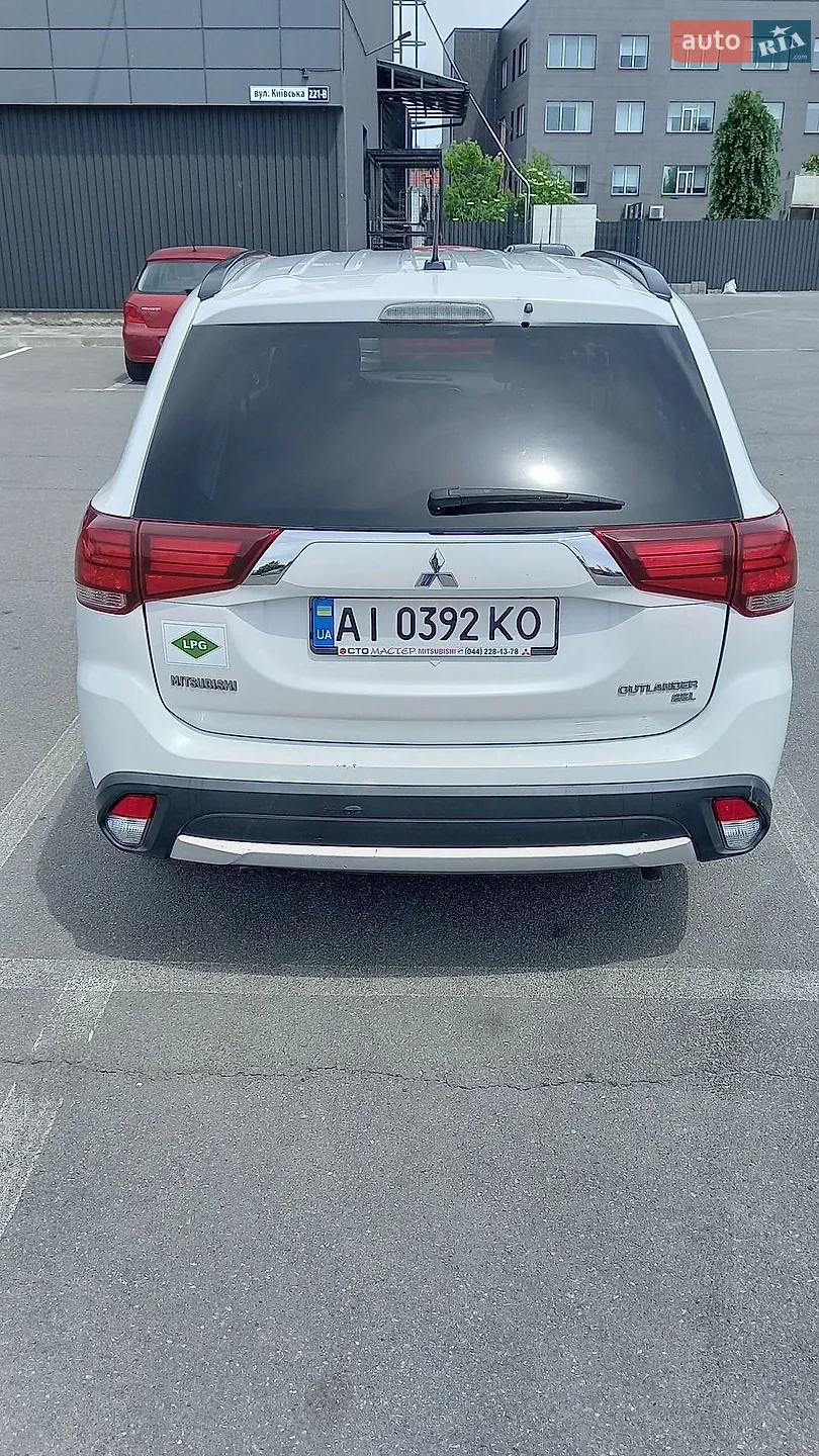 2016 Mitsubishi Outlander - мініатюра 8