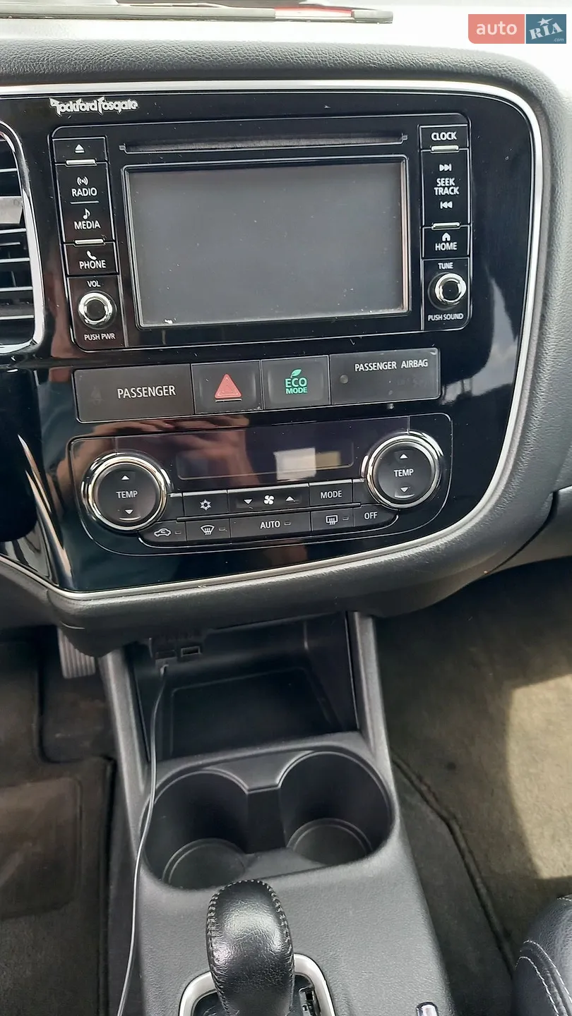 2016 Mitsubishi Outlander - мініатюра 17
