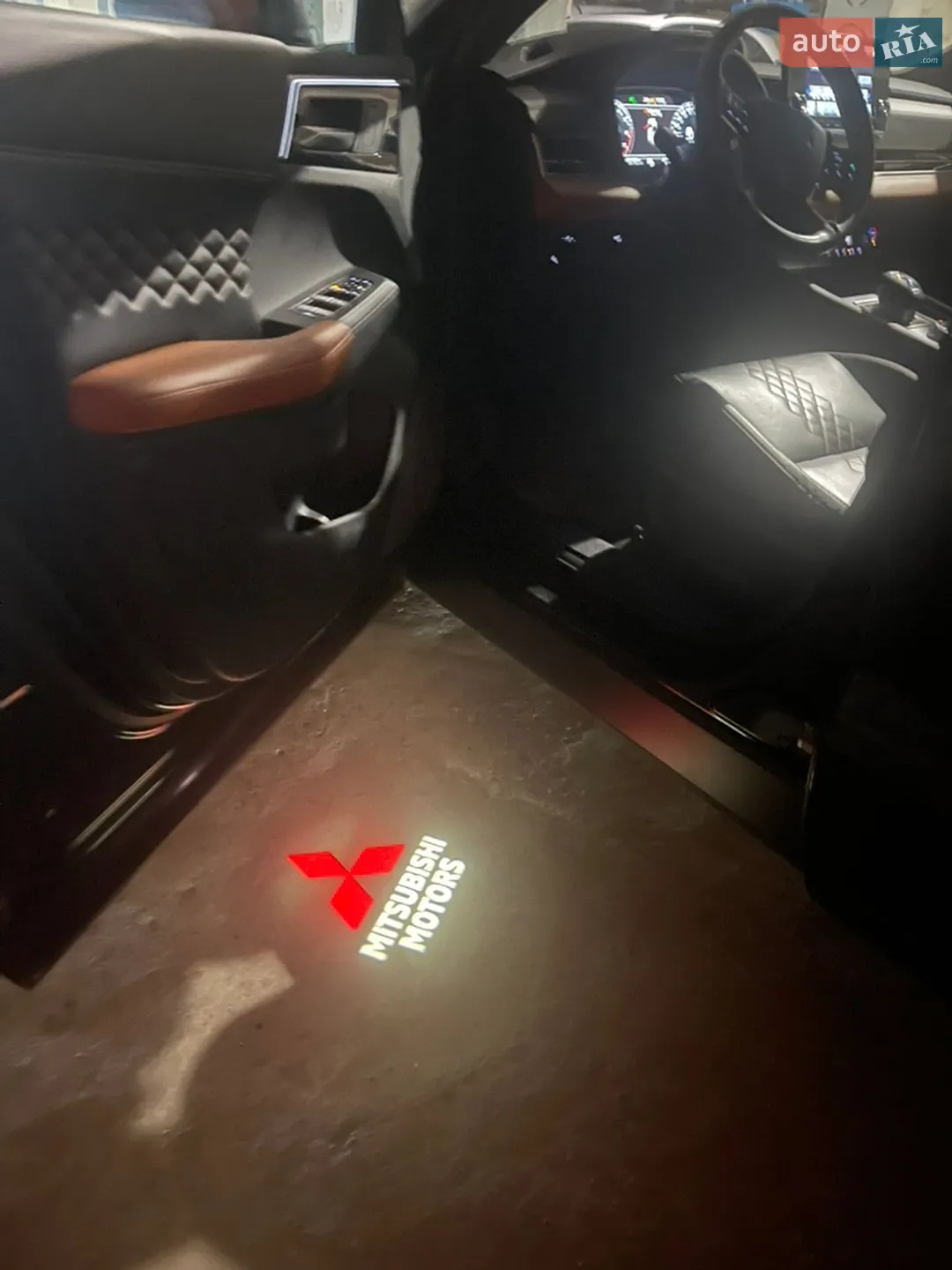 2021 Mitsubishi Outlander - мініатюра 25