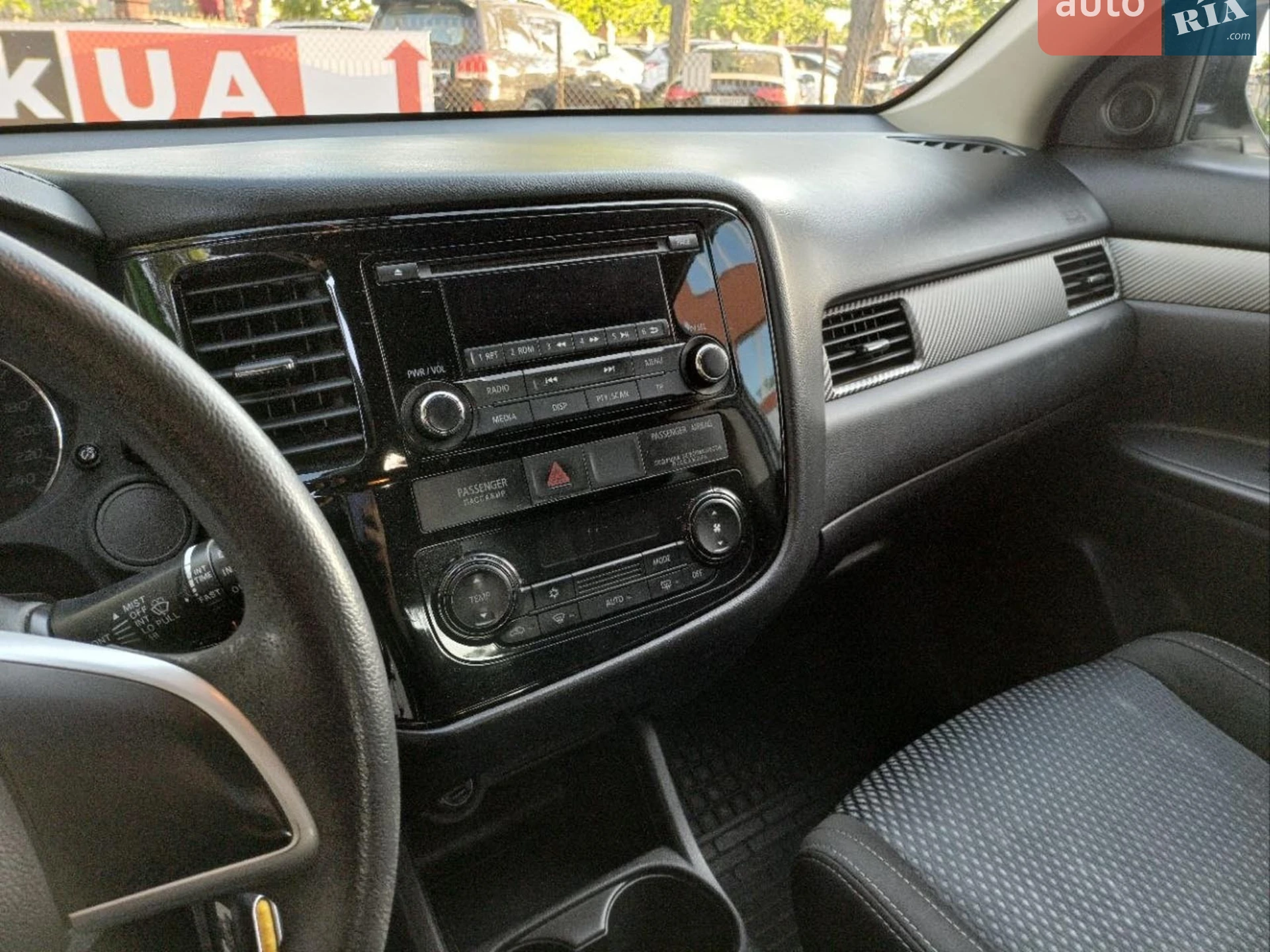 2016 Mitsubishi Outlander - мініатюра 11