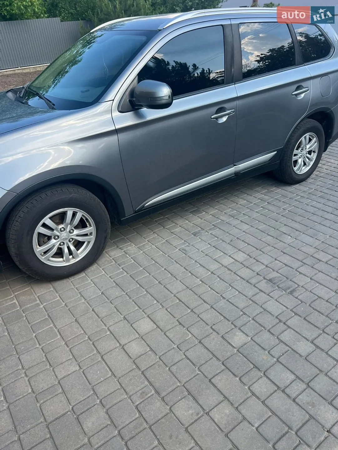 2017 Mitsubishi Outlander - мініатюра 2