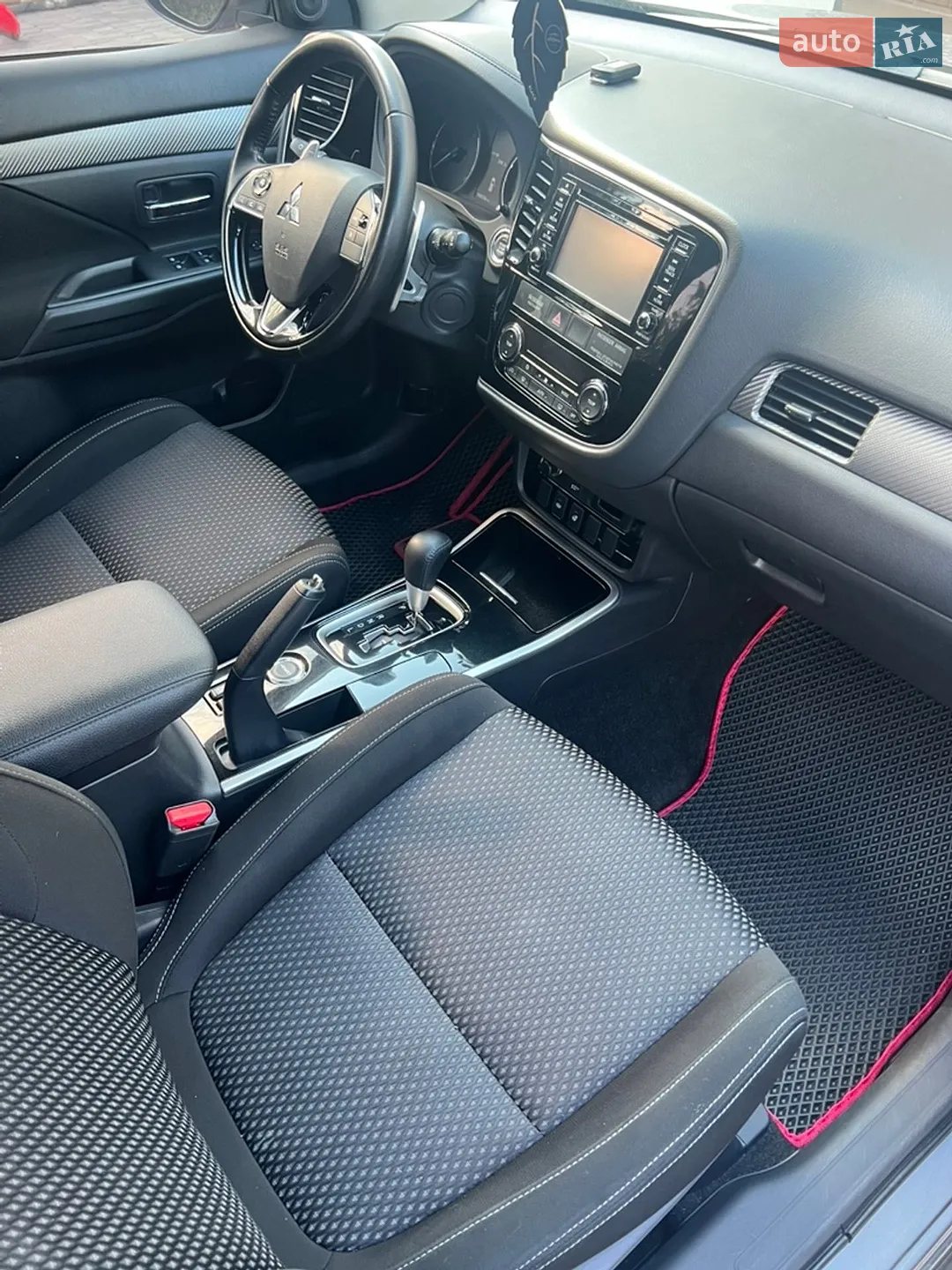 2017 Mitsubishi Outlander - мініатюра 8